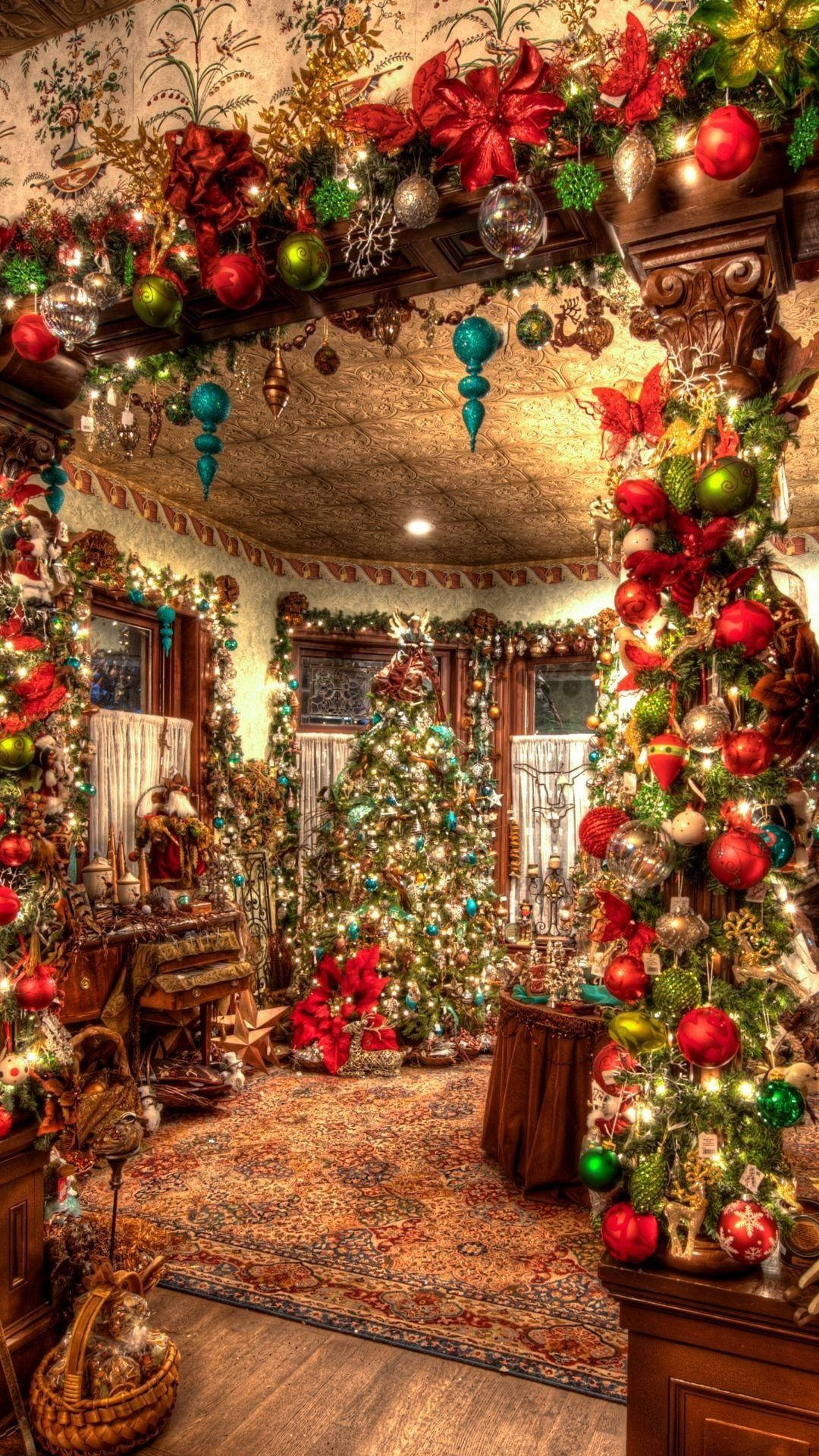 Victorian room, red green and gold Christmas ornaments, twinkling lights, Full HD Phone Wallpaper