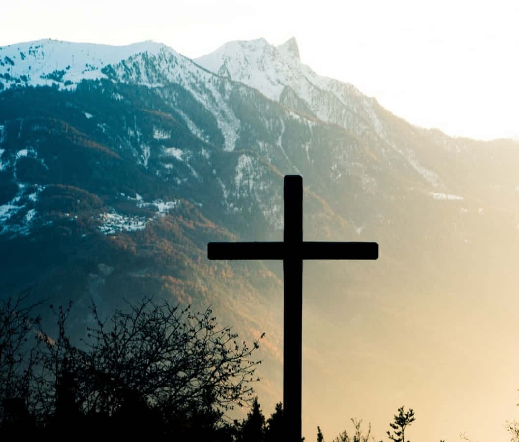 Beautiful Cross, snowcapped mountain, golden sunrise, SD Desktop Wallpaper