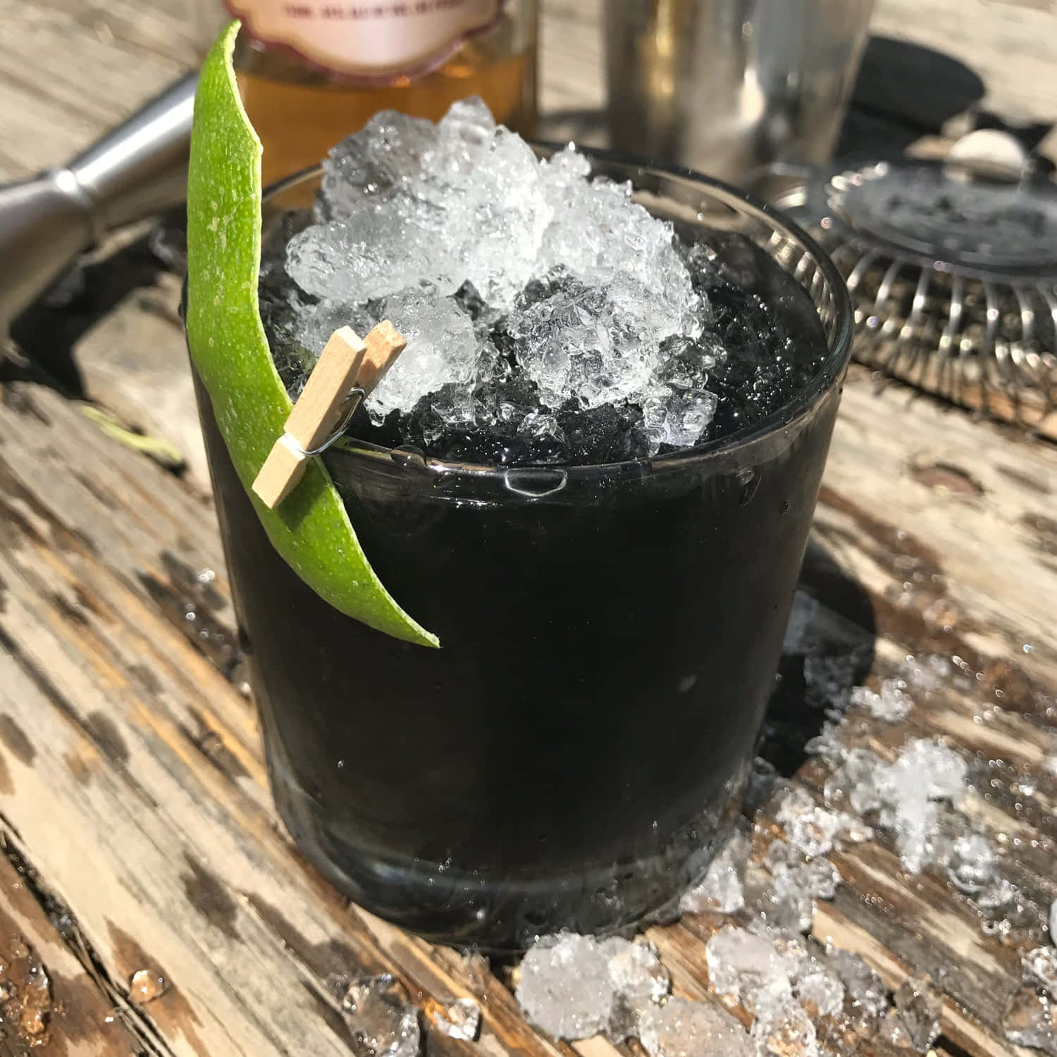Beautiful Drink, dark cocktail, crushed ice, HD Desktop Wallpaper
