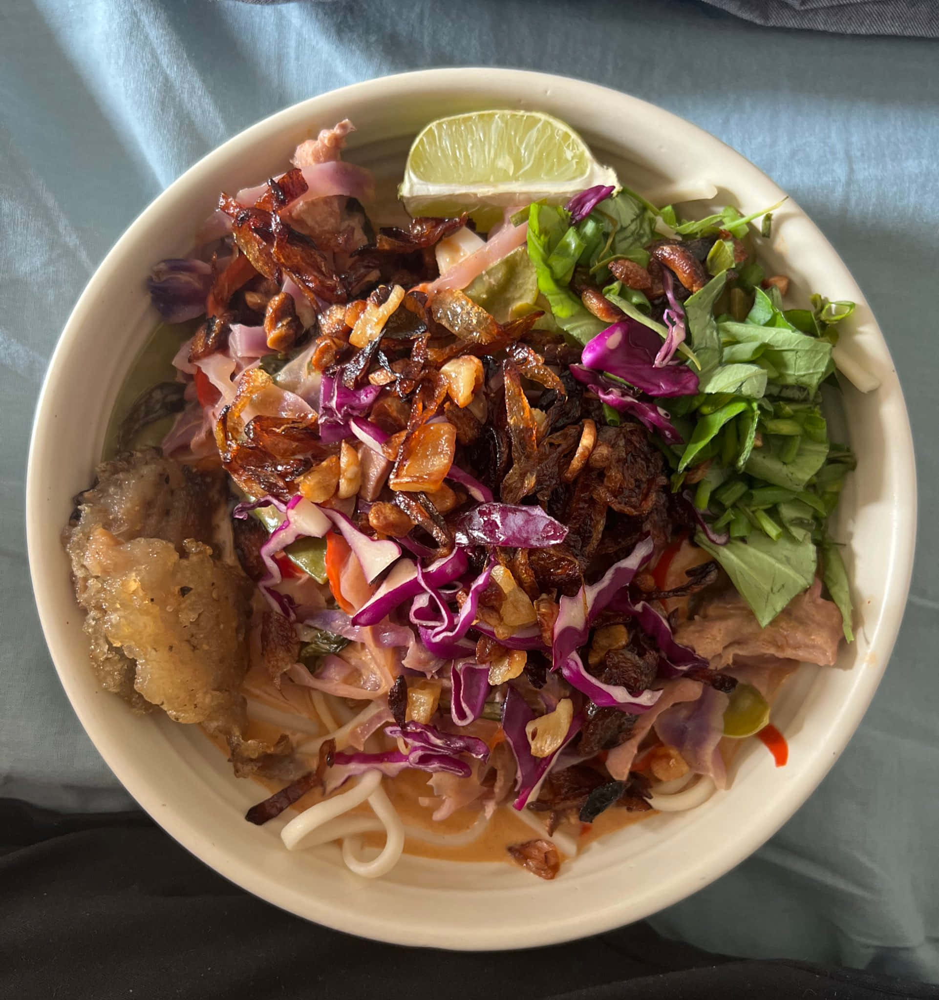 noodle soup, crispy fried shallots, purple cabbage, Full HD Phone Wallpaper