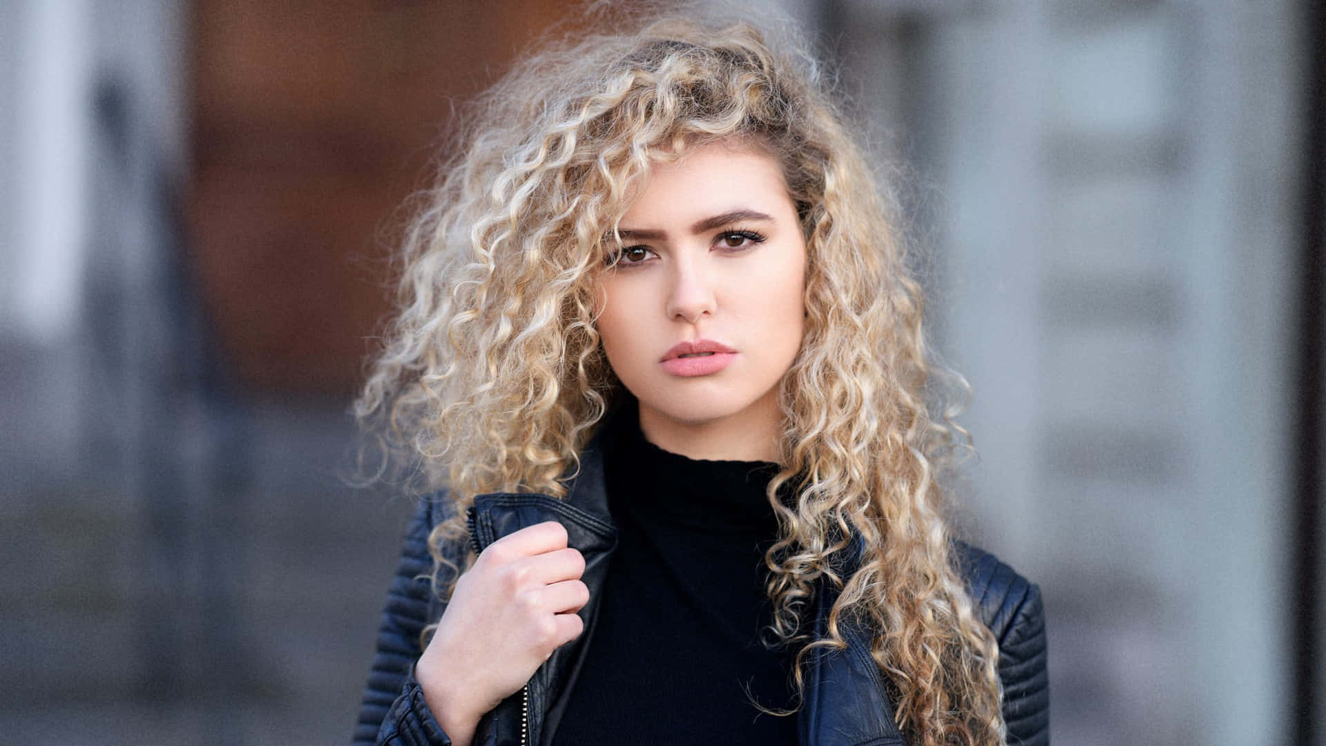 teen girl model, voluminous blonde curls, black leather jacket, Full HD Desktop Wallpaper