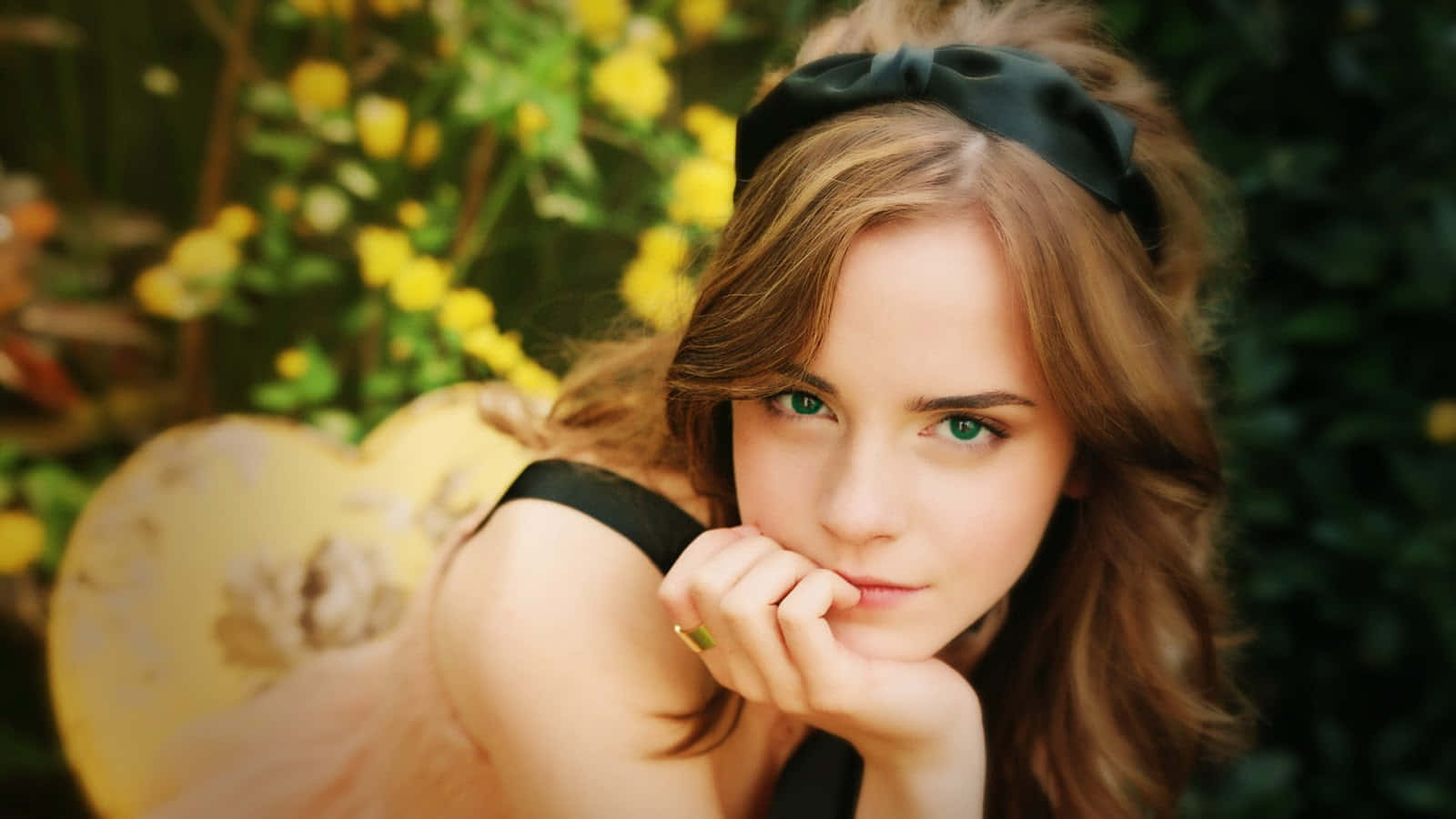 green eyes, brown hair, yellow flowers, HD Desktop Wallpaper