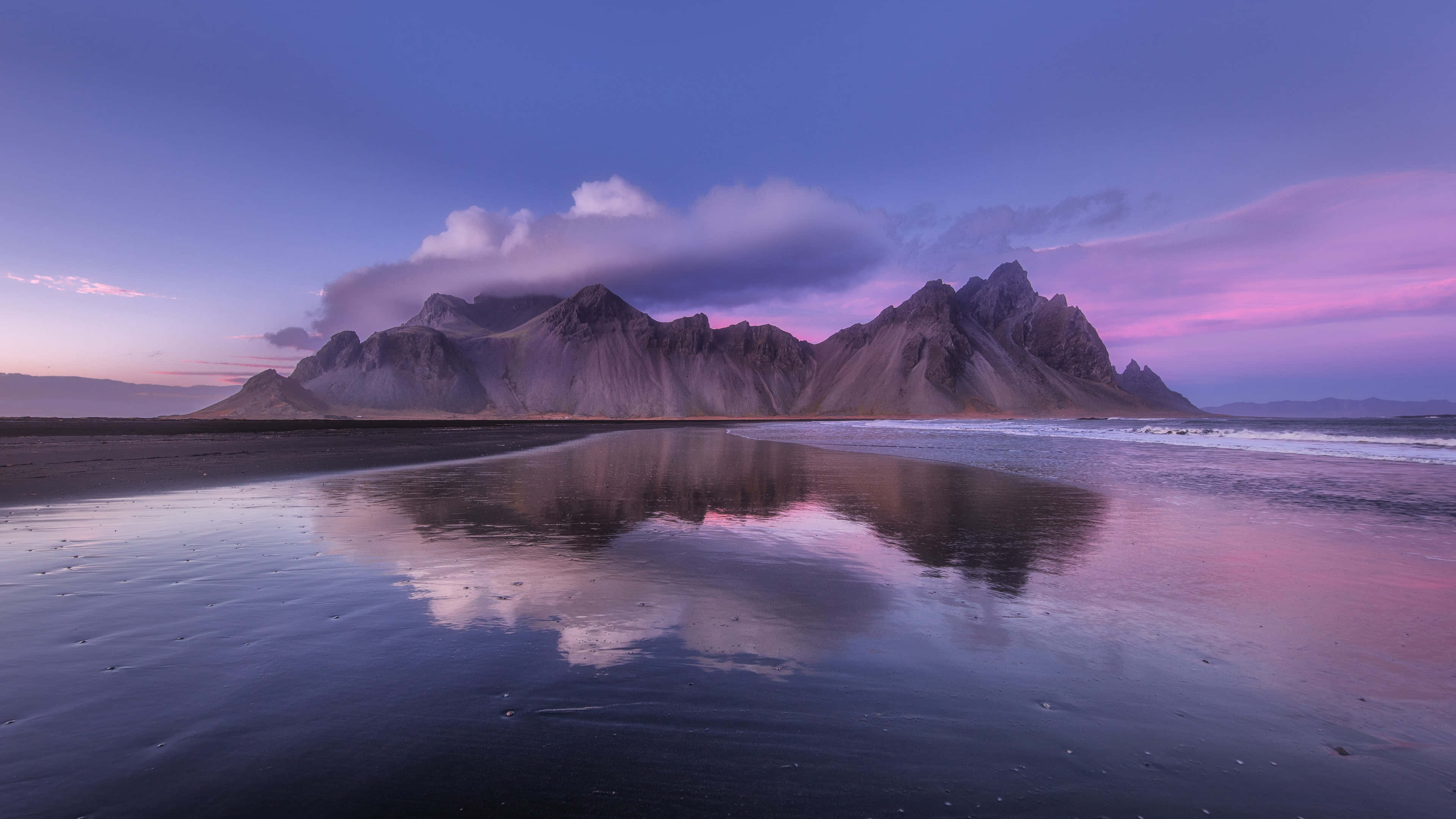 beautiful mountain lake, mountain range, wet black sand, 4K Desktop Wallpaper