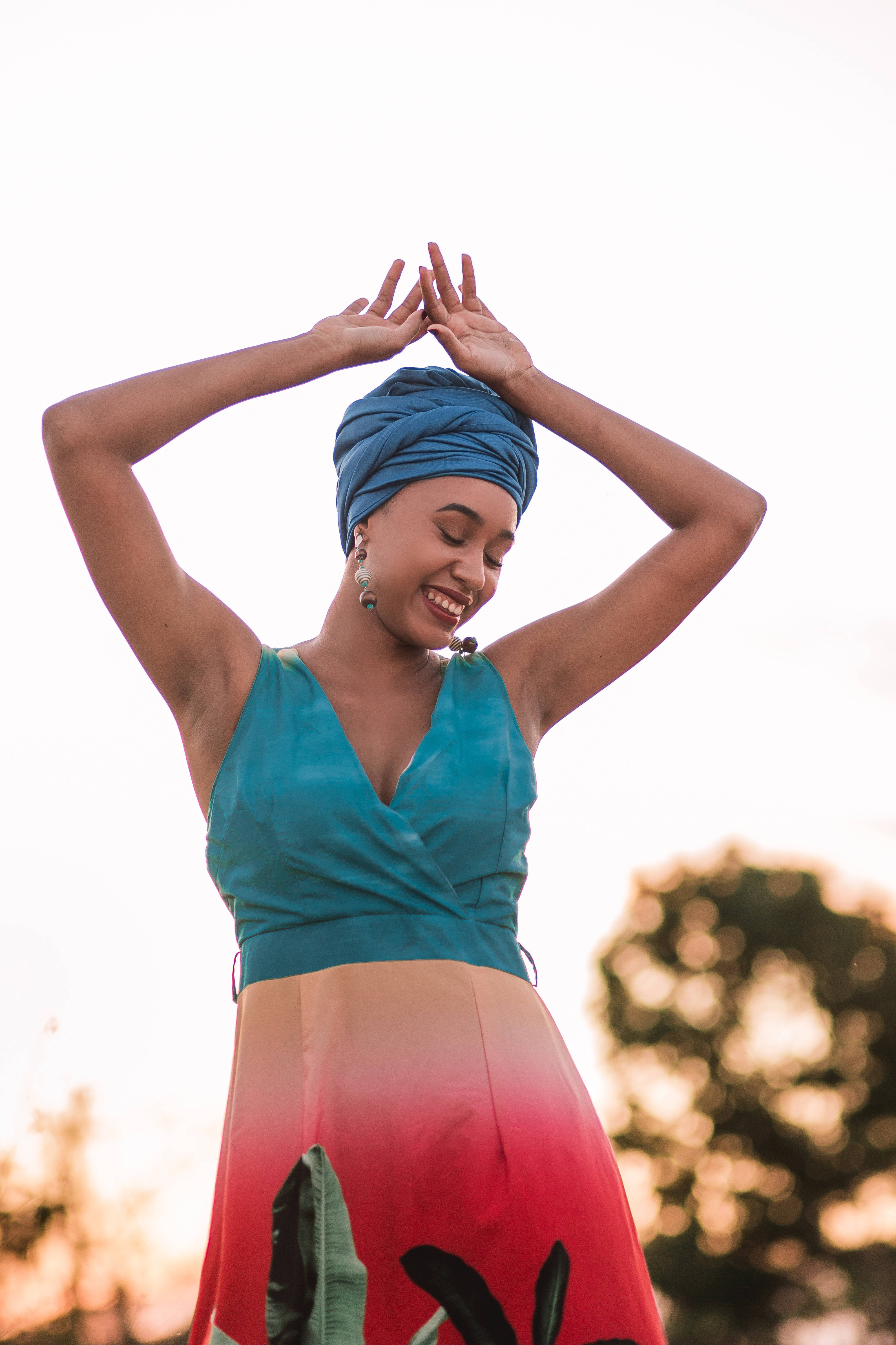 Beautiful Mature Woman, Indian, blue headwrap, 4K Phone Wallpaper