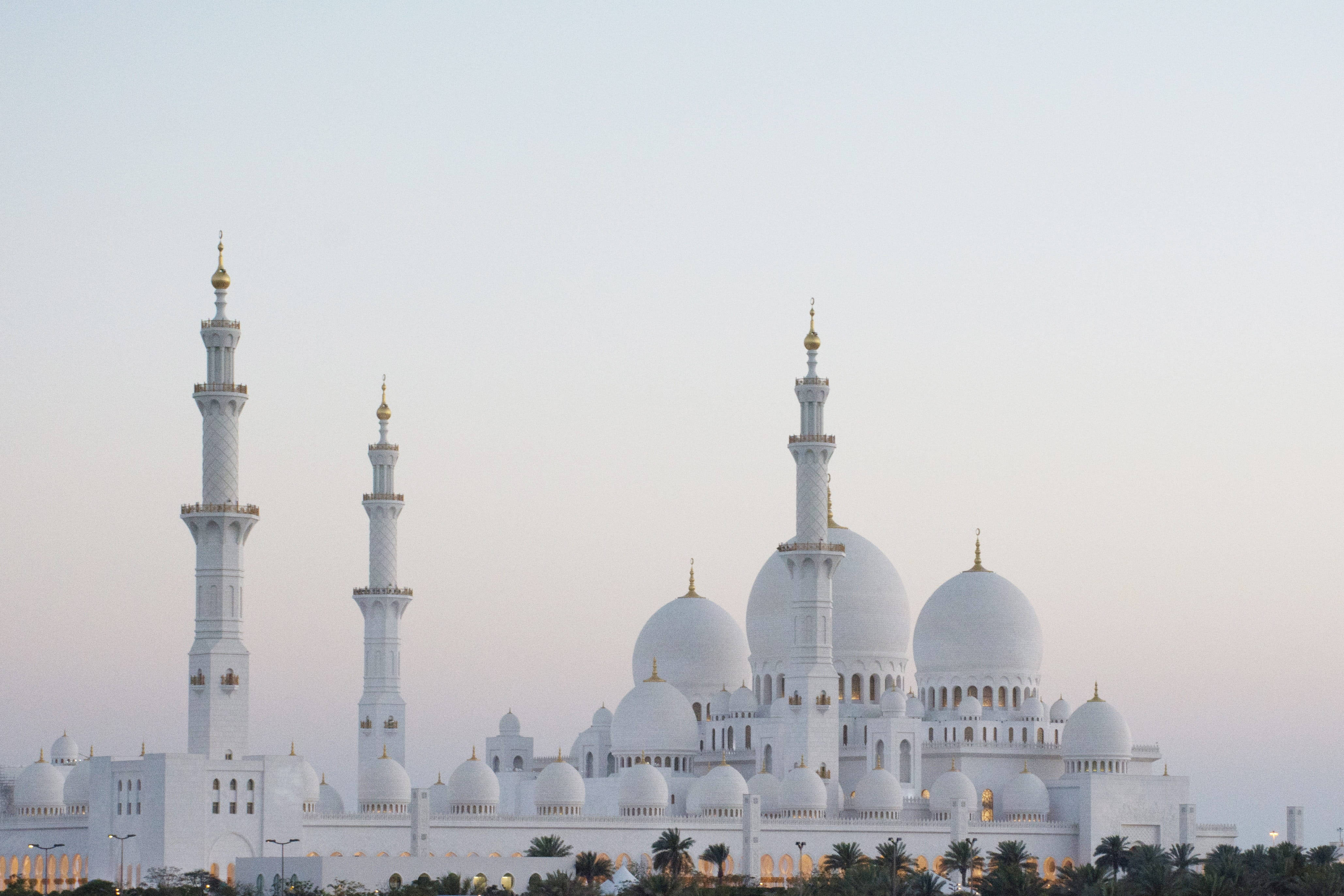 beautiful mosque, white mosque, golden domes, 4K Desktop Wallpaper