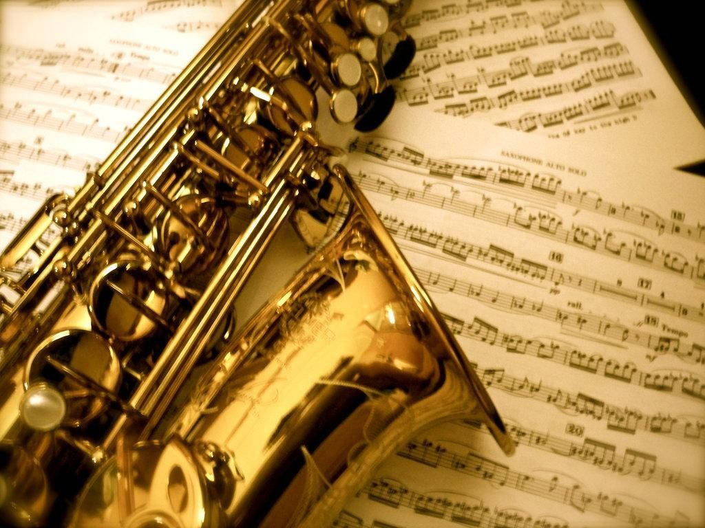 Beautiful Music, saxophone, golden, SD Desktop Wallpaper