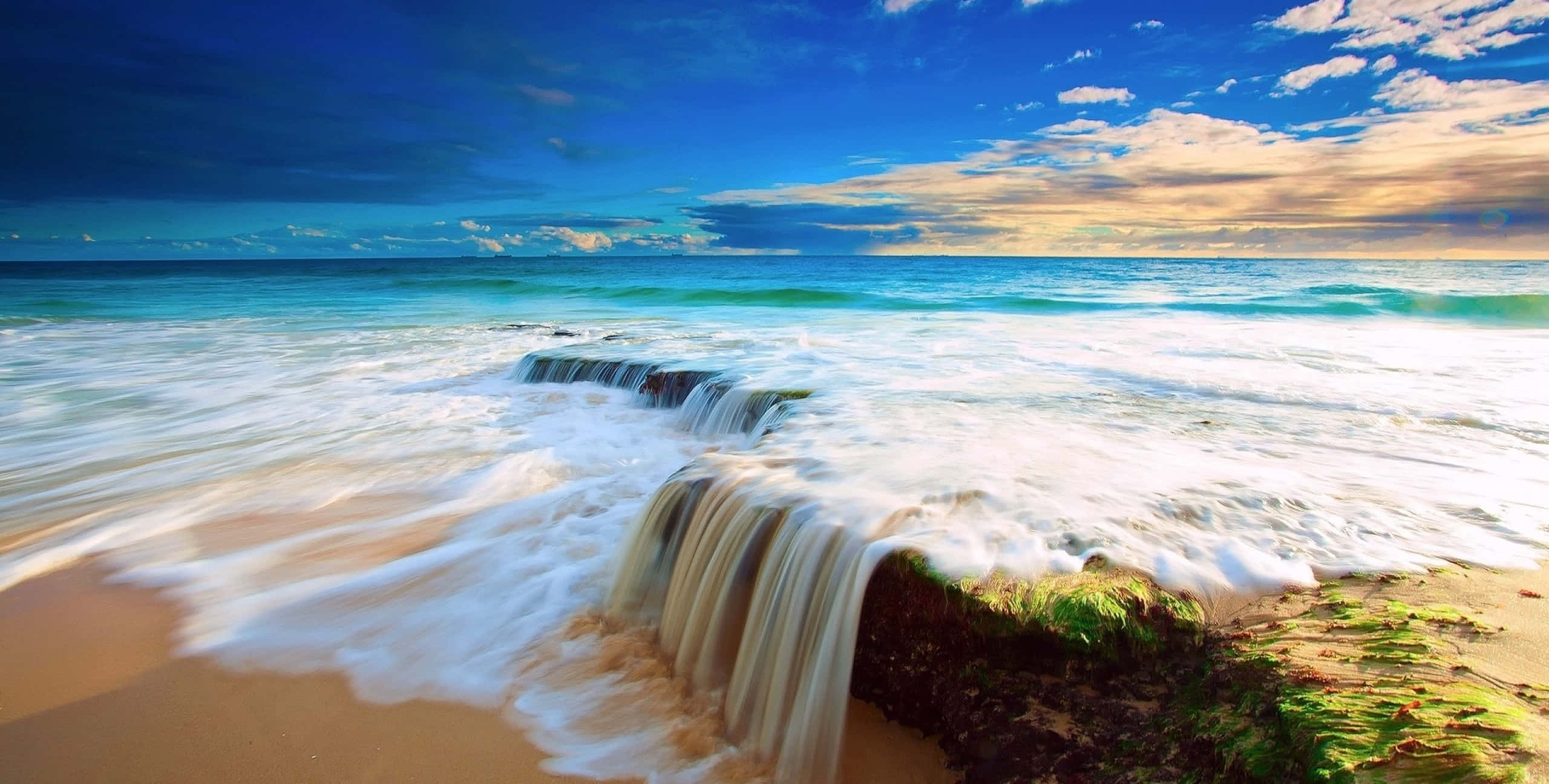 Beautiful Sea, waterfall view, ocean waves, 2K Desktop Wallpaper