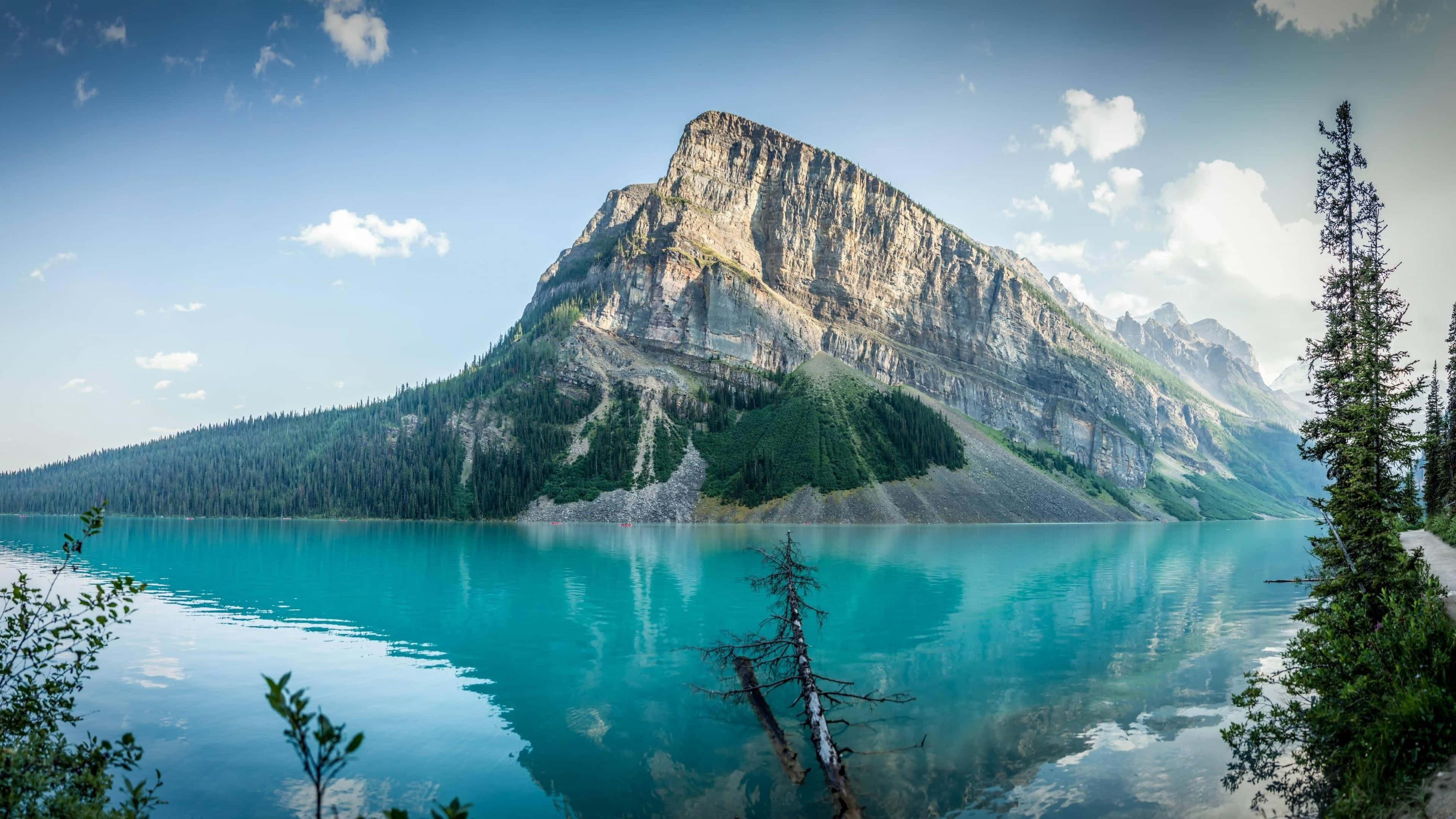 turquoise lake, towering rocky mountain, bright blue sky, 4K Desktop Wallpaper