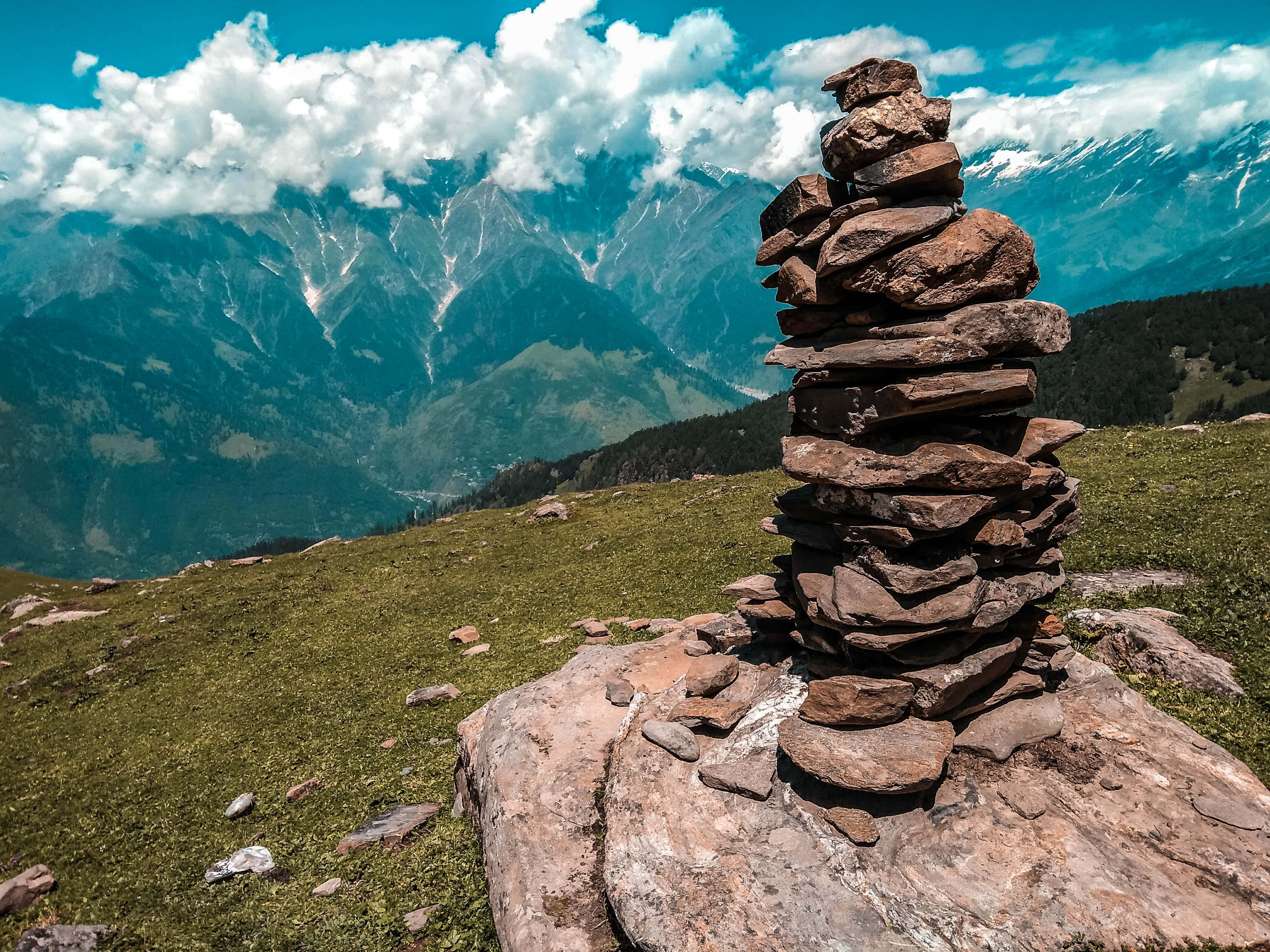 stone cairn, mountain ridge, vast valley, 4K Desktop Wallpaper