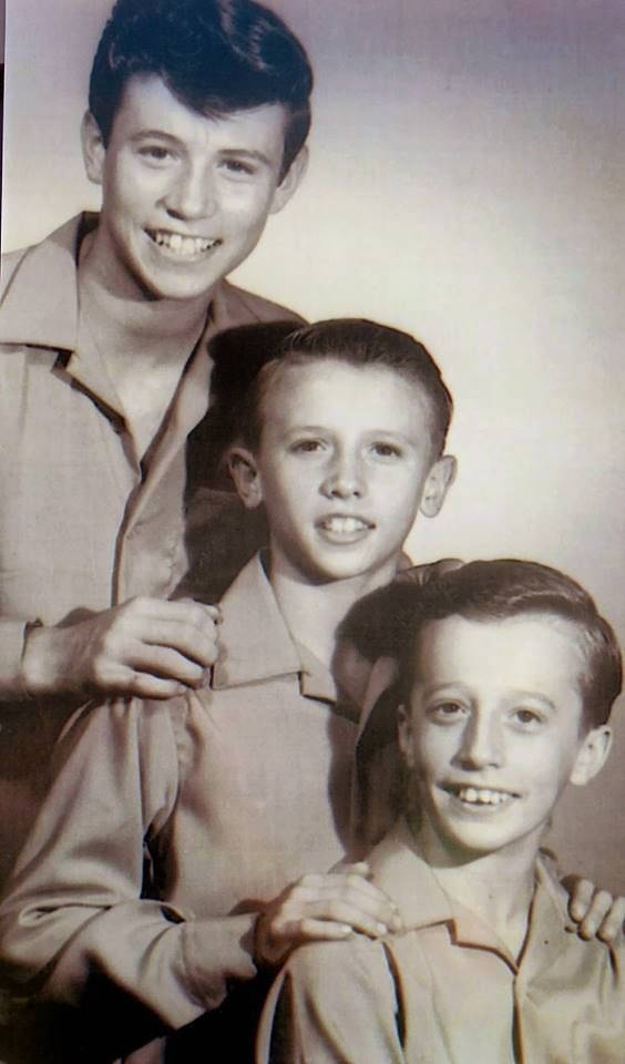 Bee Gees, vintage studio portrait, soft lighting, SD Phone Wallpaper