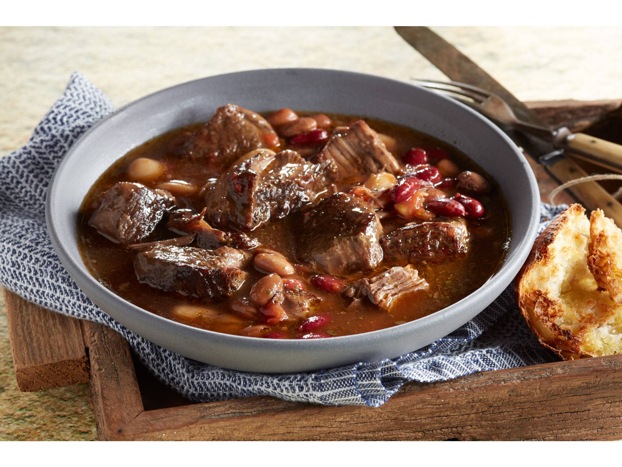 Beef Bourguignon, beans, carrots, Full HD Desktop Wallpaper