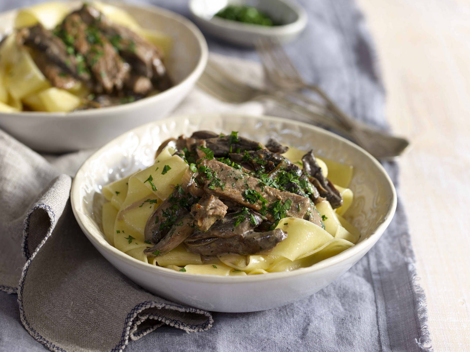 beef stroganoff, pappardelle pasta, textured gray cloth, HD Desktop Wallpaper