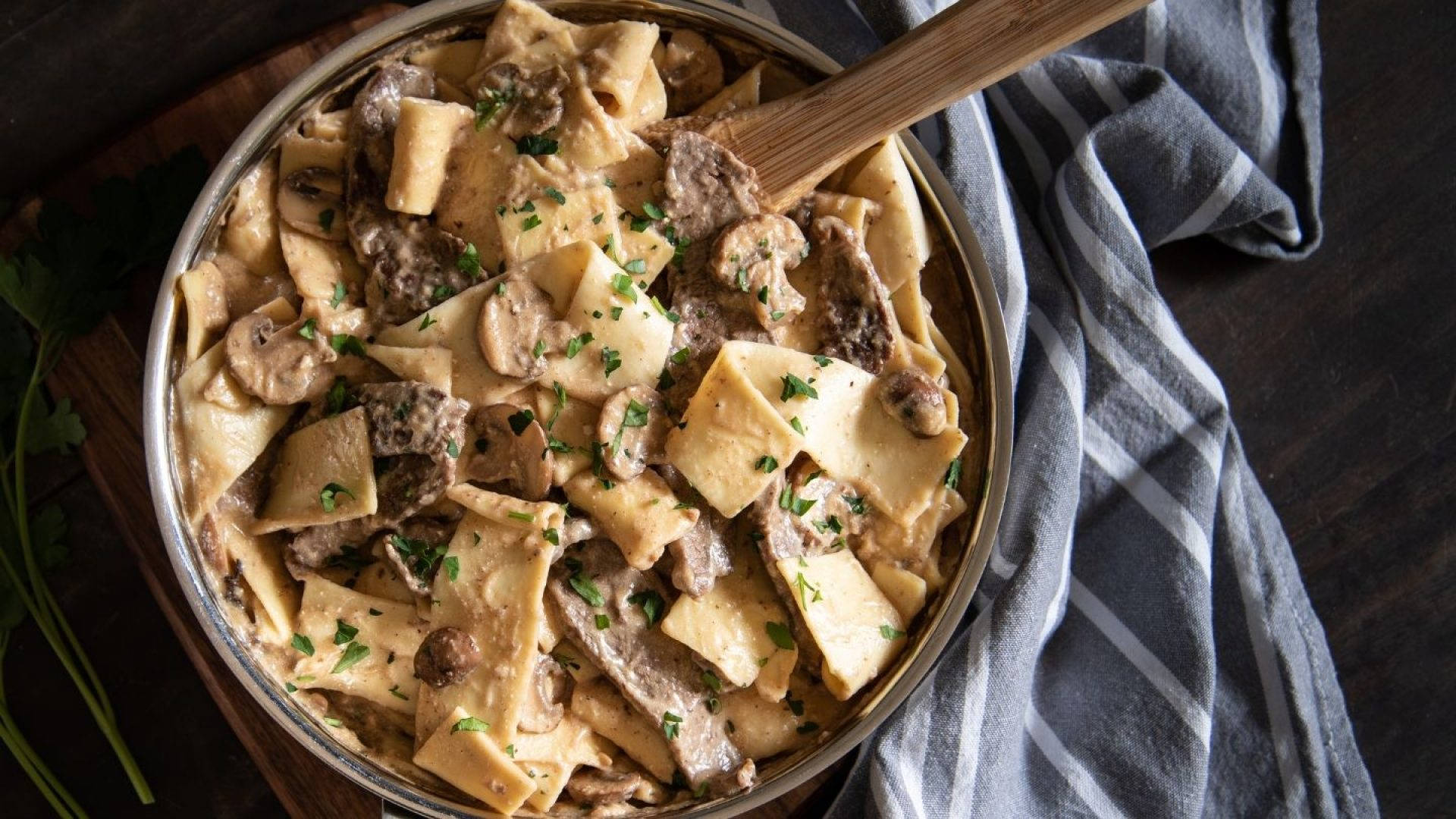 beef stroganoff, wide noodles, sliced mushrooms, Full HD Desktop Wallpaper