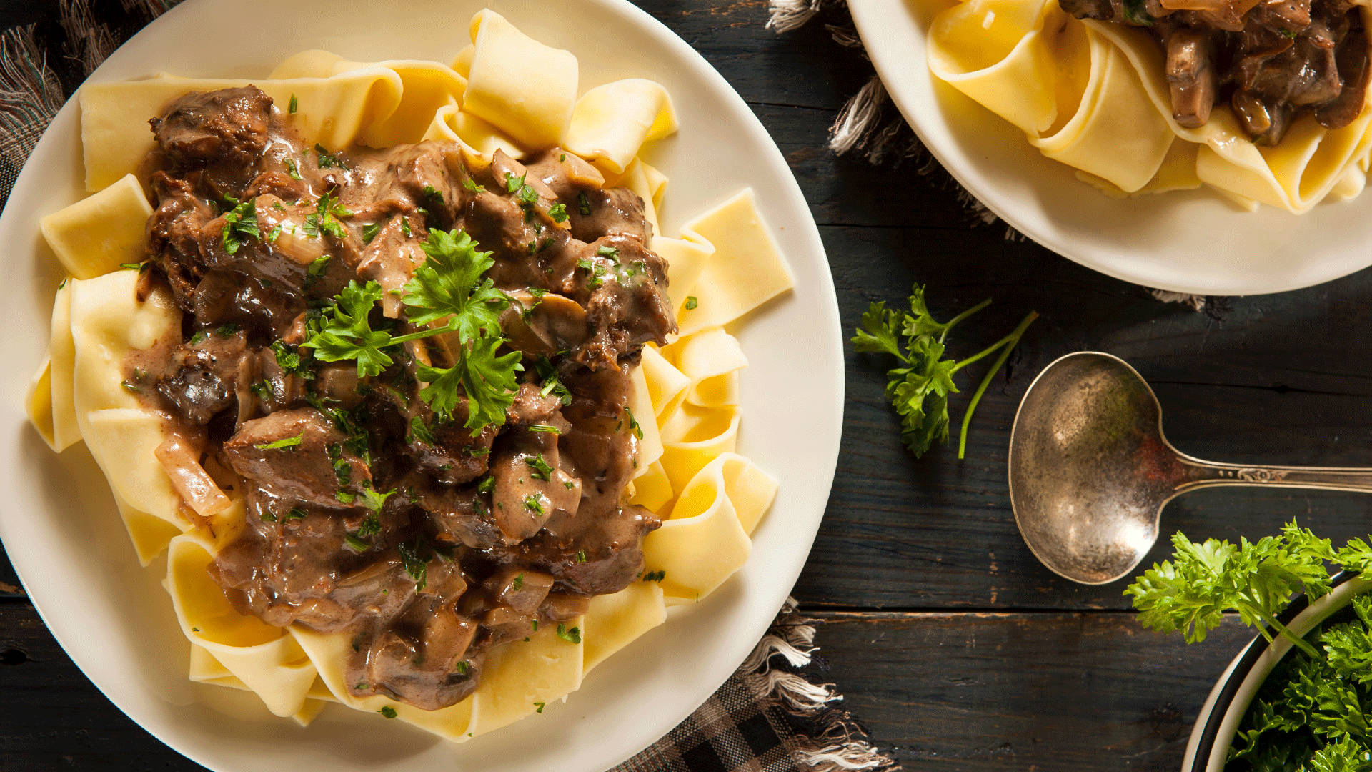 Beef Stroganoff, Italian Pappardelle Pasta, mushrooms, Full HD Desktop Wallpaper
