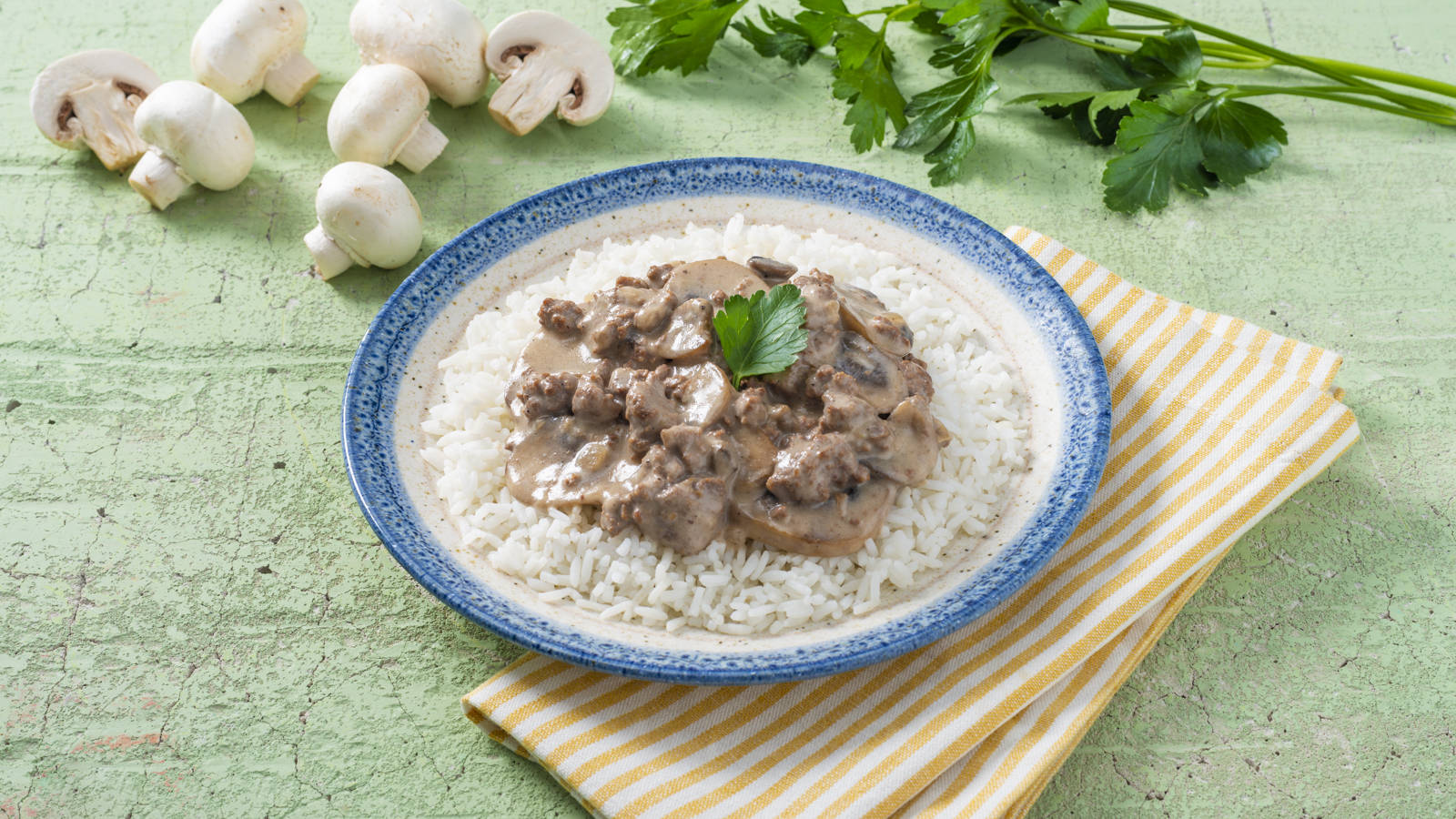 Beef Stroganoff, mushrooms, white rice, HD Desktop Wallpaper