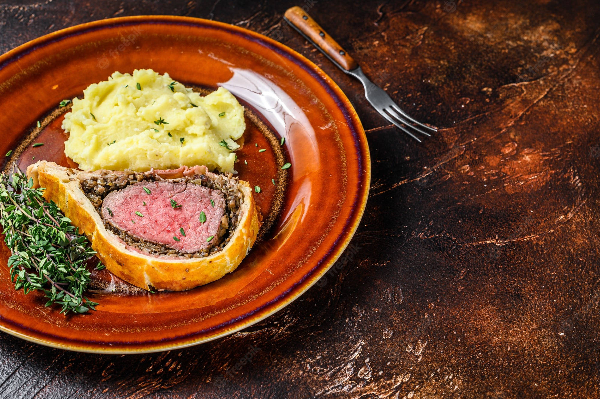 Beef Wellington, herb mashed potatoes, fresh thyme, Full HD Desktop Wallpaper