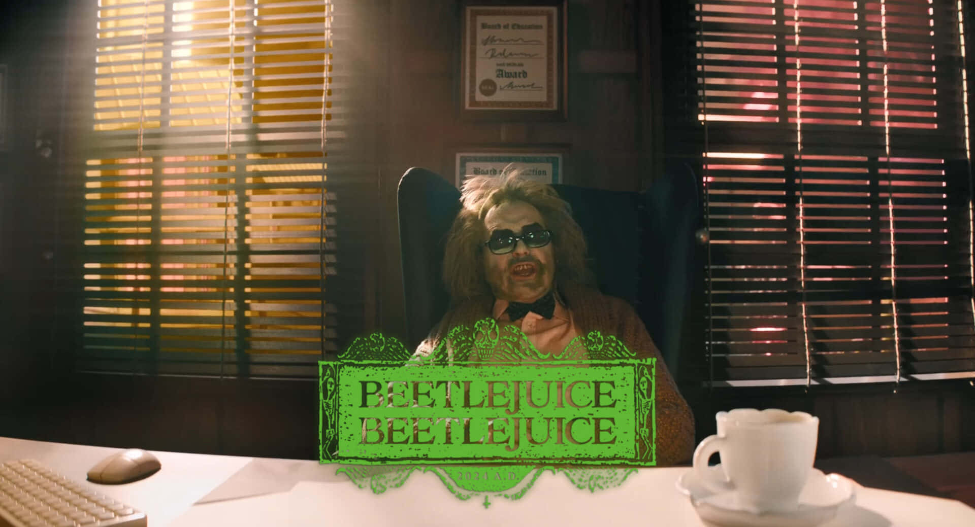 Beetlejuice, office scene, cluttered desk, Full HD Desktop Wallpaper