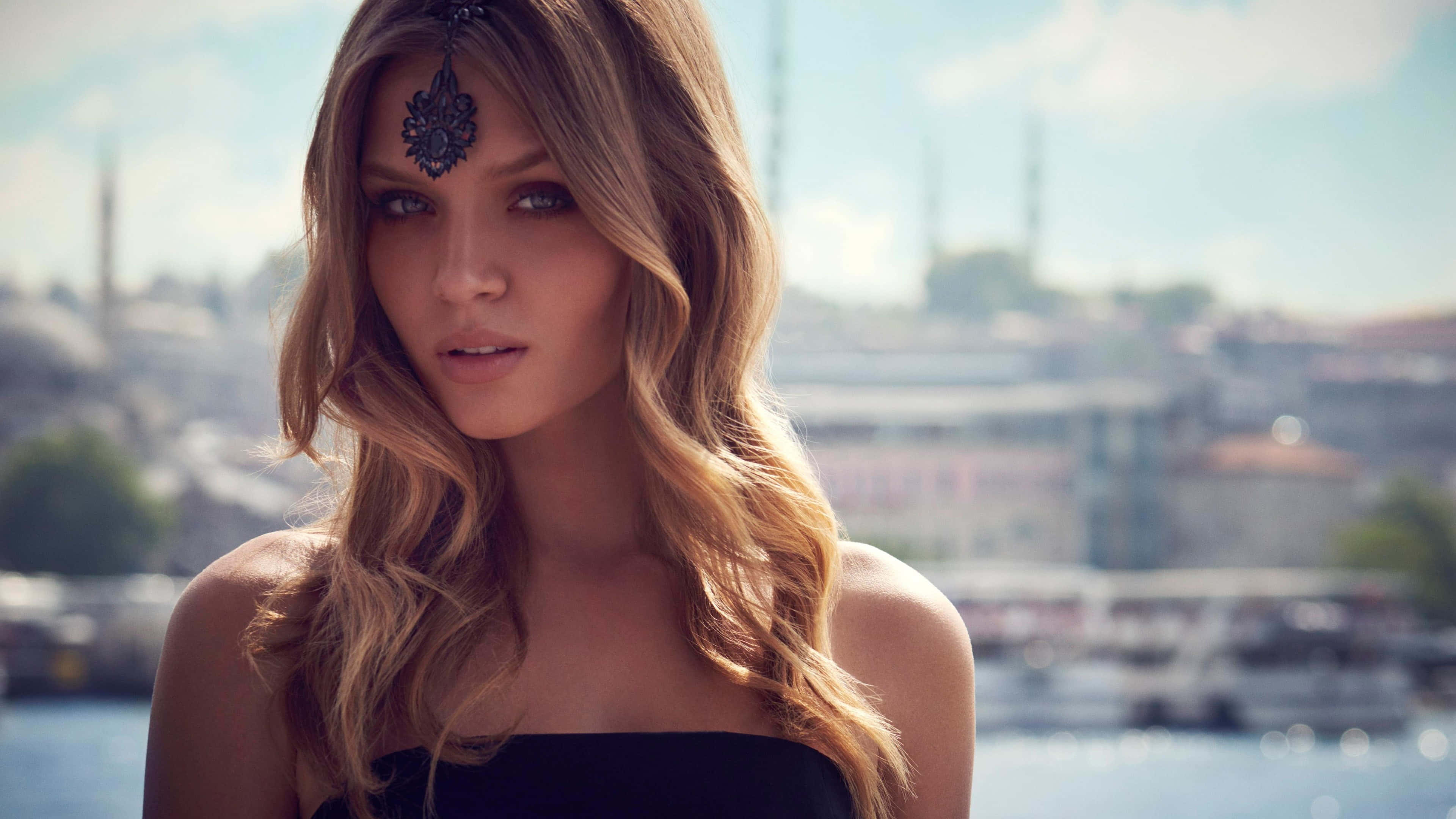 Behati Prinsloo, long blonde hair, black headpiece, 4K Desktop Wallpaper