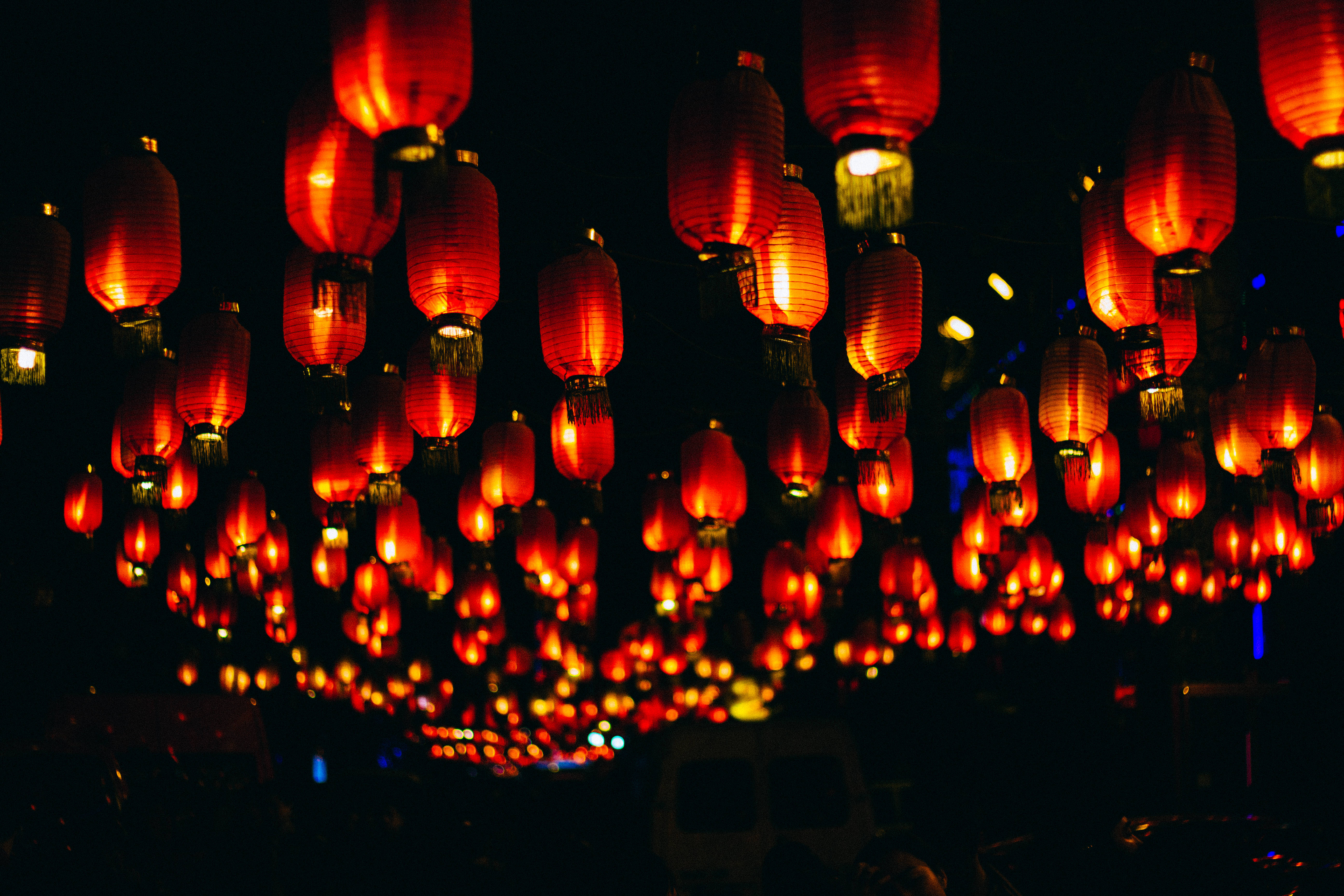 red light lanterns, Beijing, glowing red paper lanterns, 5K Desktop Wallpaper
