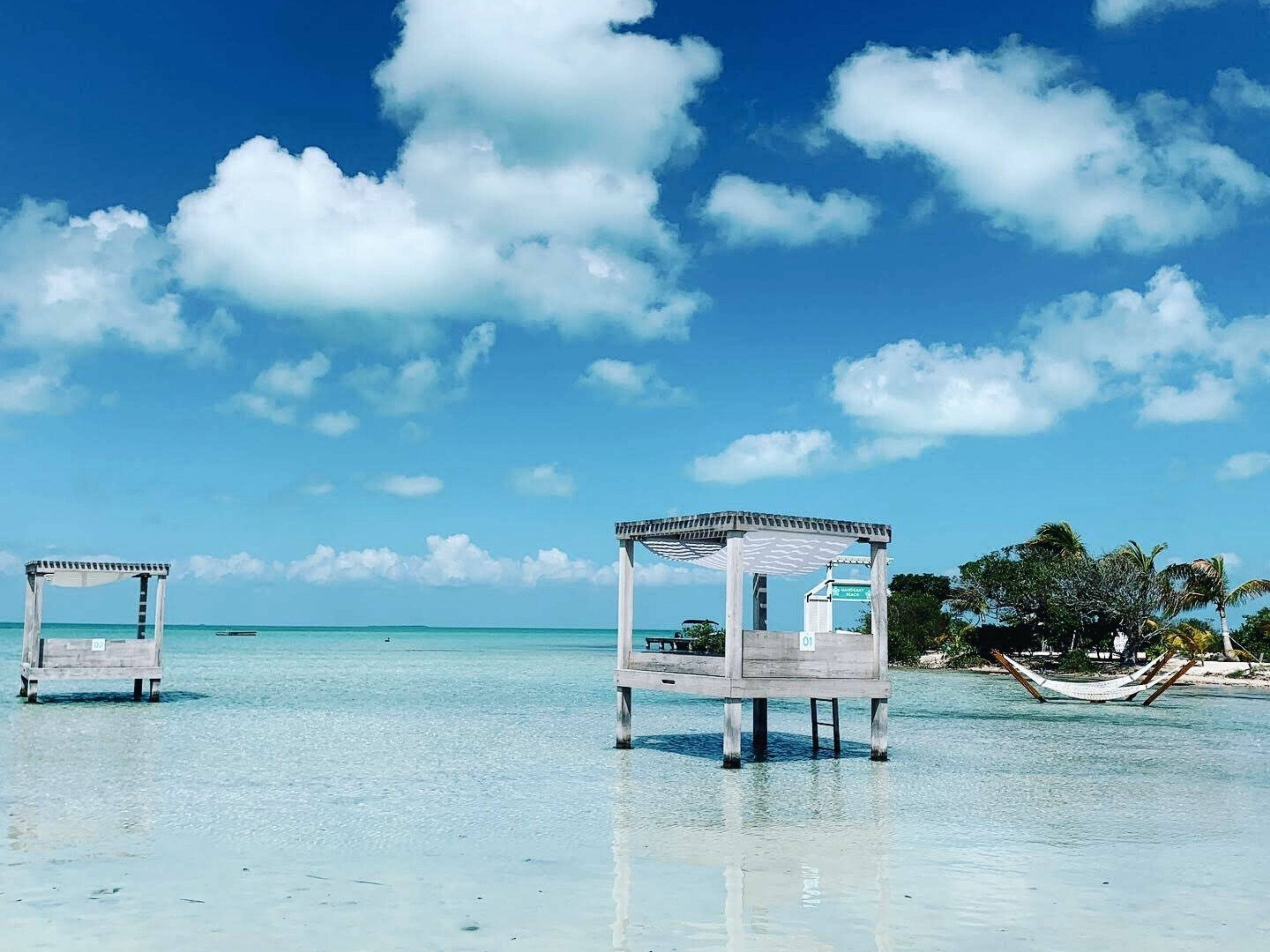 Belize, wooden gazebo, crystal clear turquoise water, 4K Desktop Wallpaper