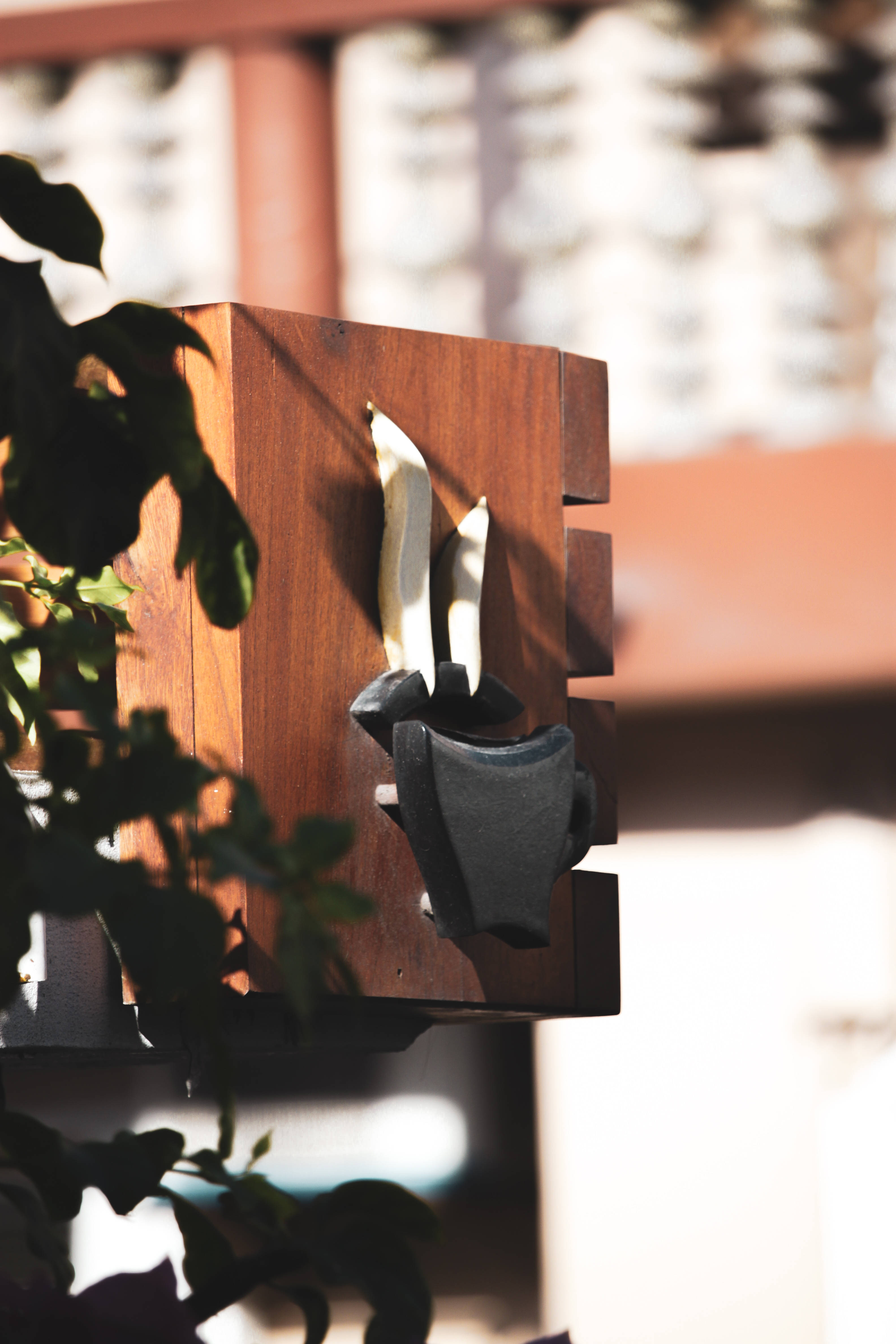 Belize, coffee shop signage, sunlit wooden knife block, 4K Phone Wallpaper