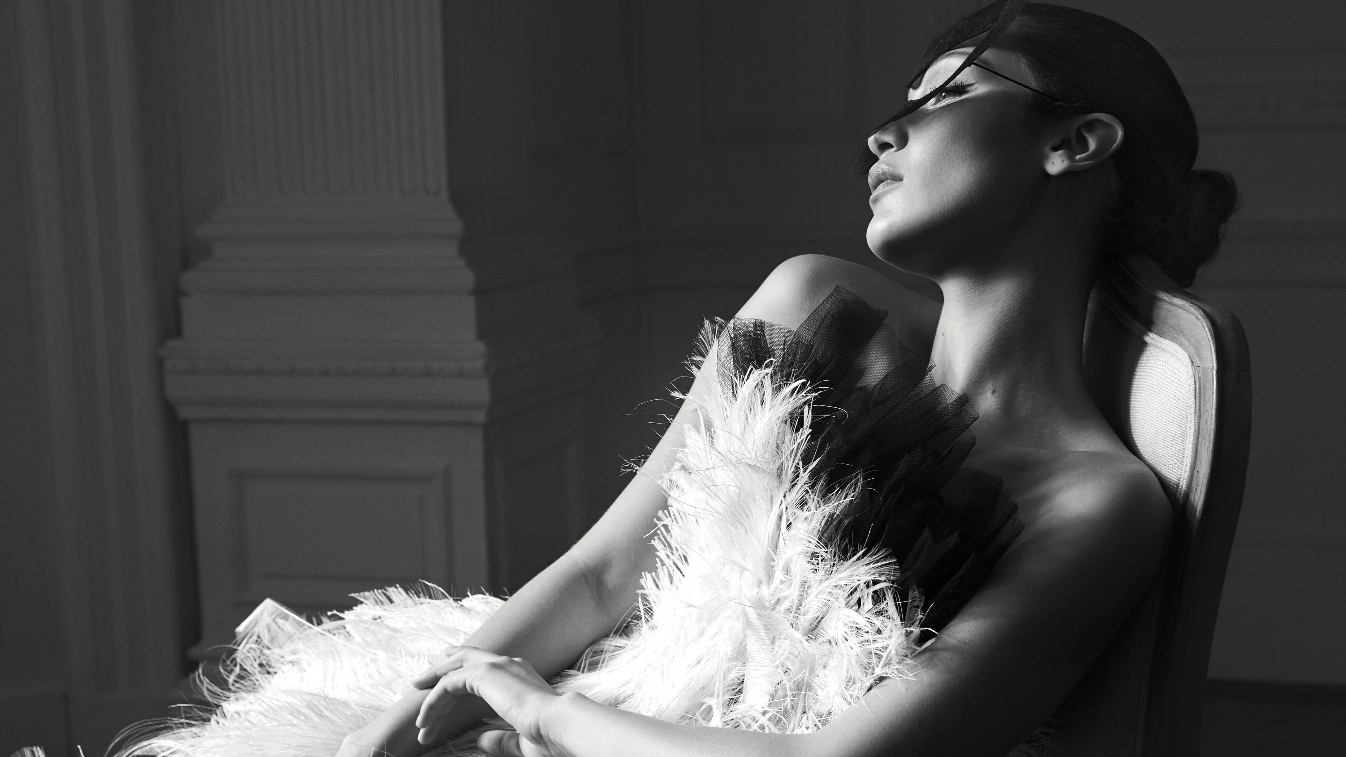 Bella Hadid, feathery dress, classical architecture, 4K Desktop Wallpaper