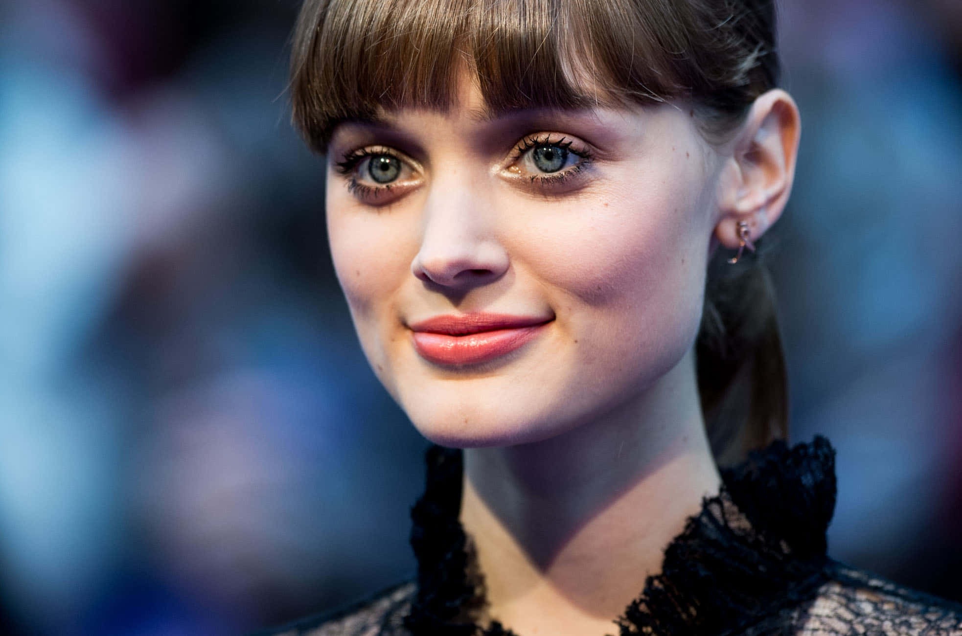 Bella Heathcote, green eyes, soft smile, Full HD Desktop Wallpaper