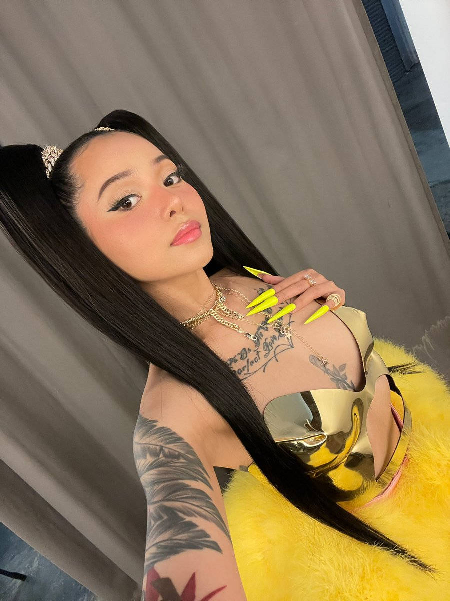 Bella Poarch, yellow outfit, gold outfit, SD Phone Wallpaper