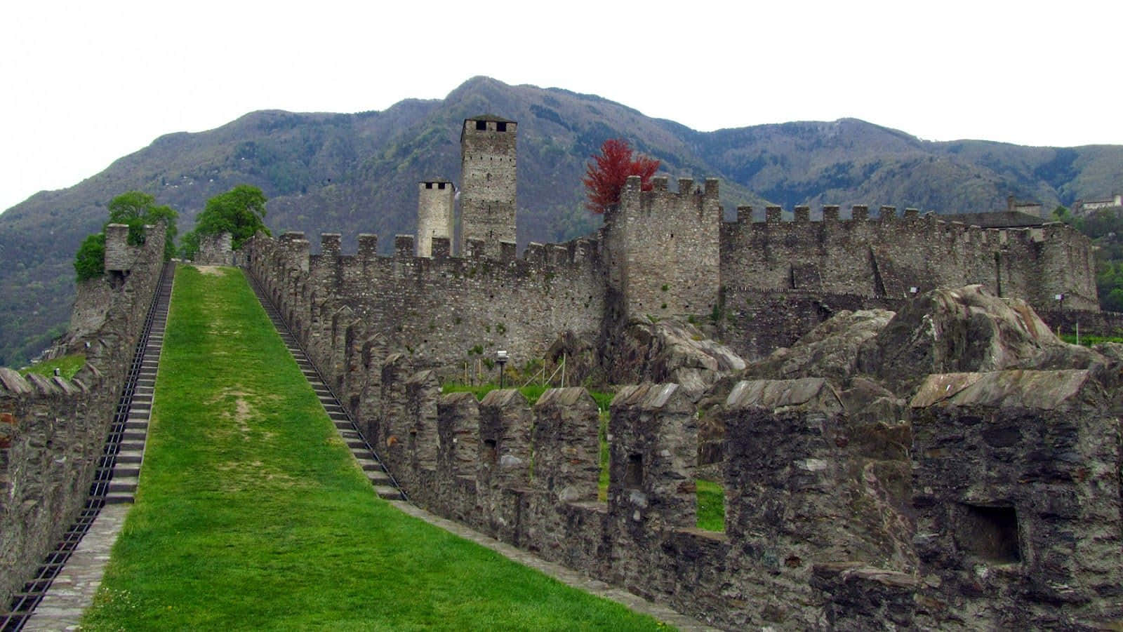 Bellinzona, Switzerland, ancient stone castle walls, HD Desktop Wallpaper