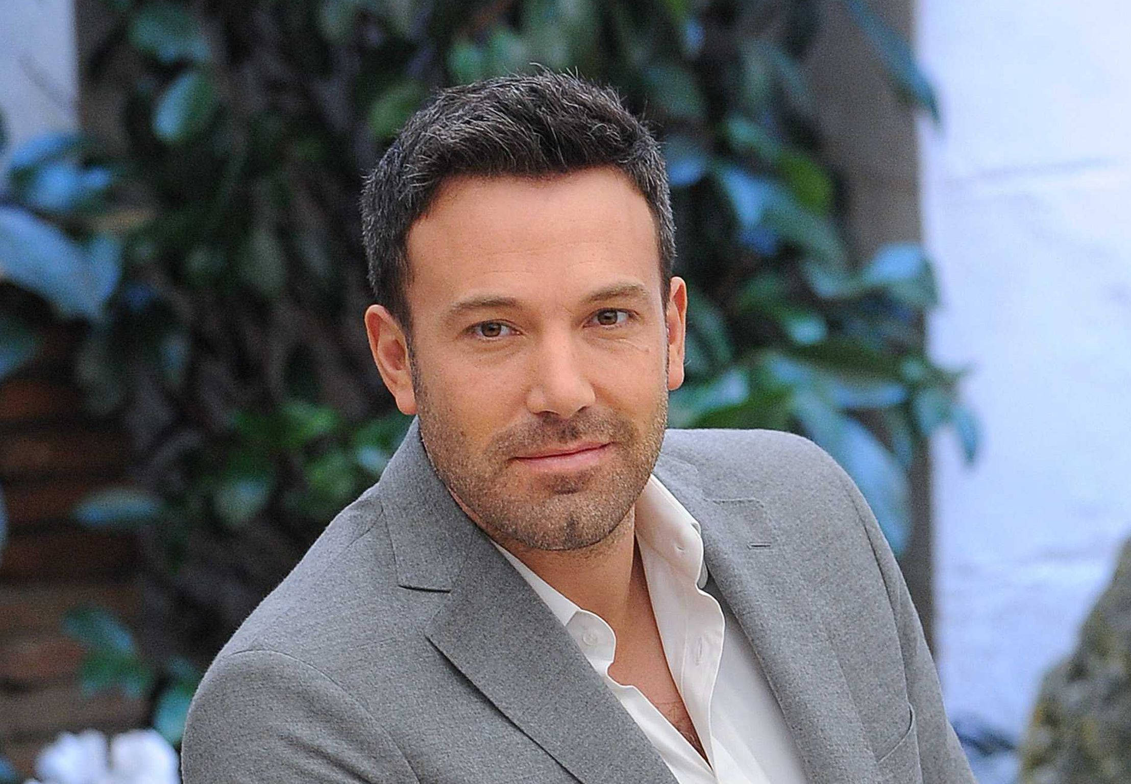 Ben Affleck, grey suit, white shirt, Full HD Desktop Wallpaper