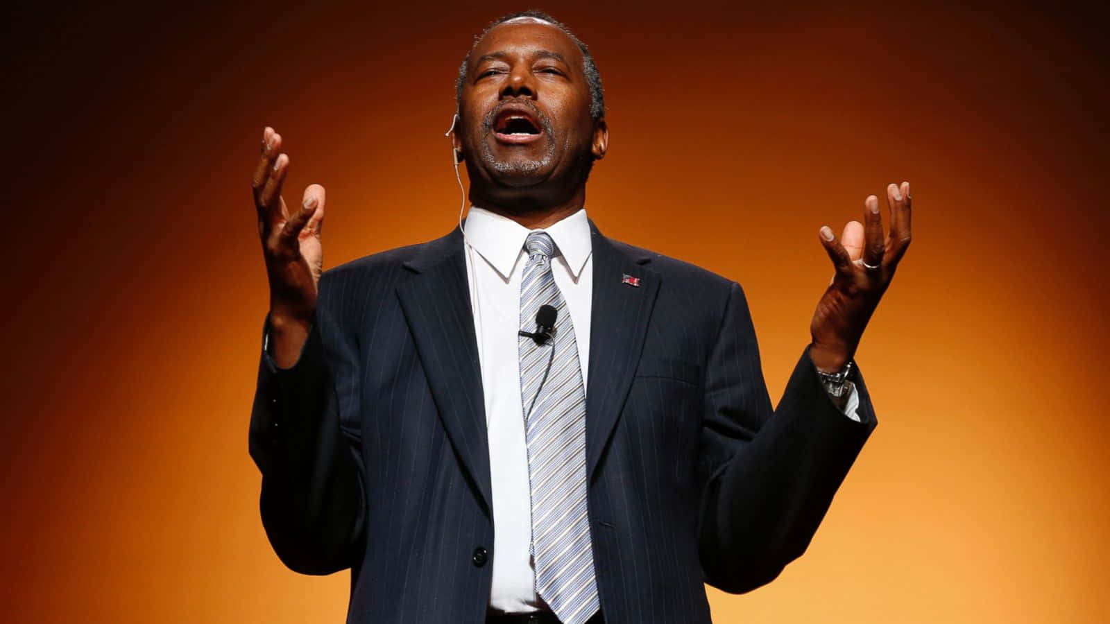 Ben Carson, dark pinstripe suit, stage, HD Desktop Wallpaper