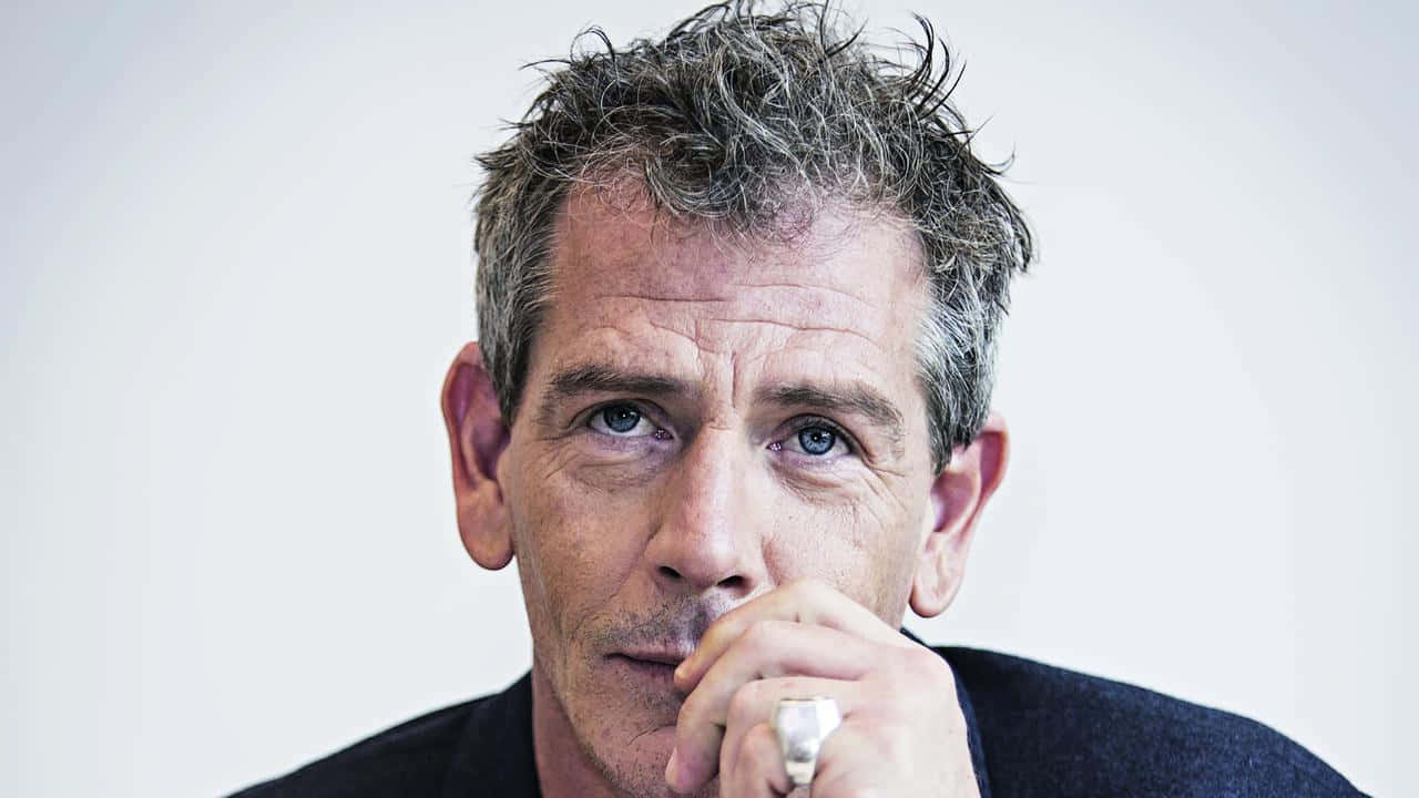 Ben Mendelsohn, graying hair, intense blue eyes, HD Desktop Wallpaper
