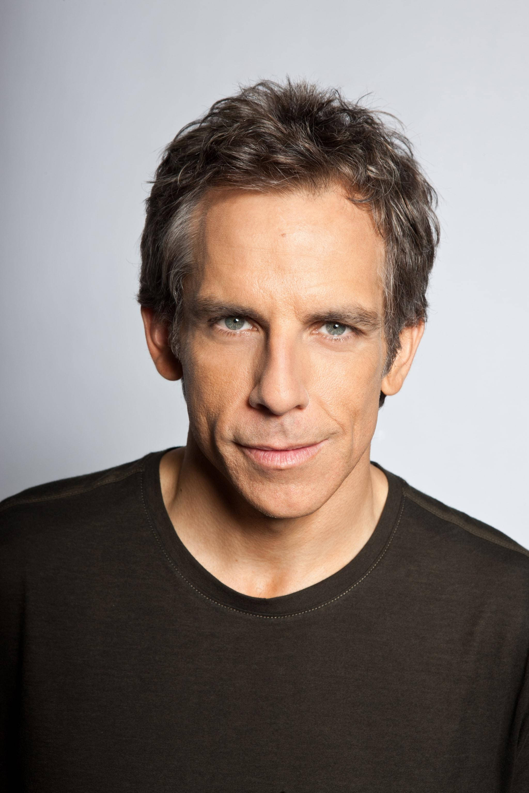 Ben Stiller, graying hair, intense blue eyes, 2K Phone Wallpaper