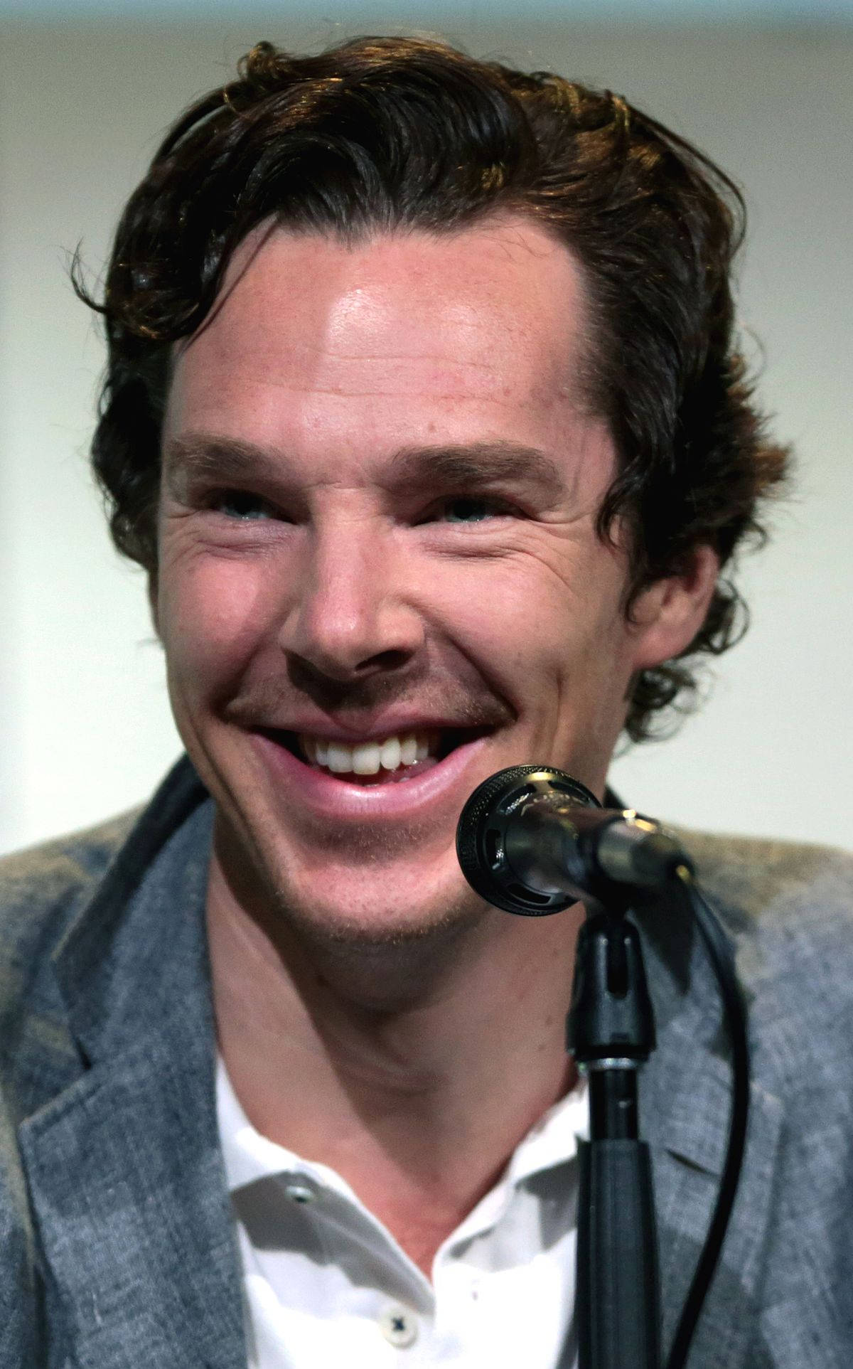 Benedict Cumberbatch, microphone, close-up, Full HD Phone Wallpaper
