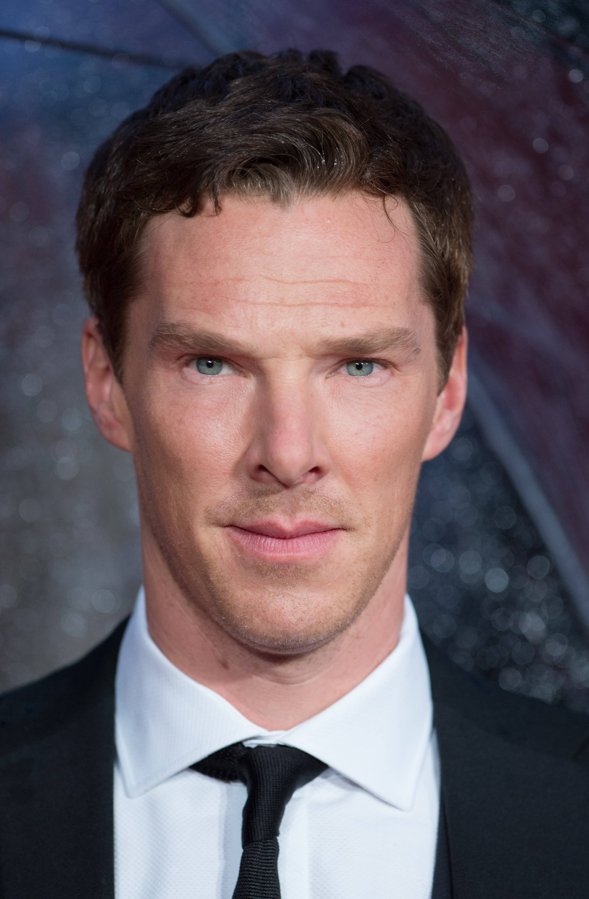 Benedict Cumberbatch, black suit, tie, 2K Phone Wallpaper