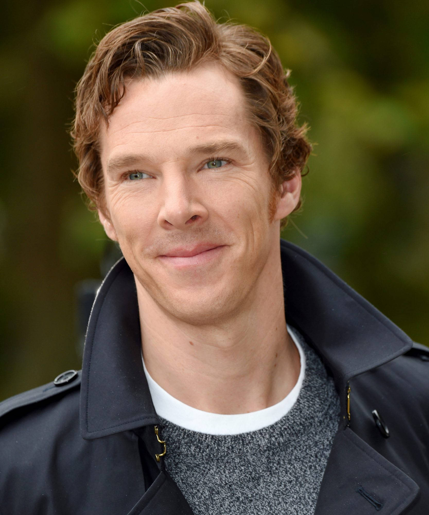 Benedict Cumberbatch, wavy brown hair, blue eyes, Full HD Phone Wallpaper