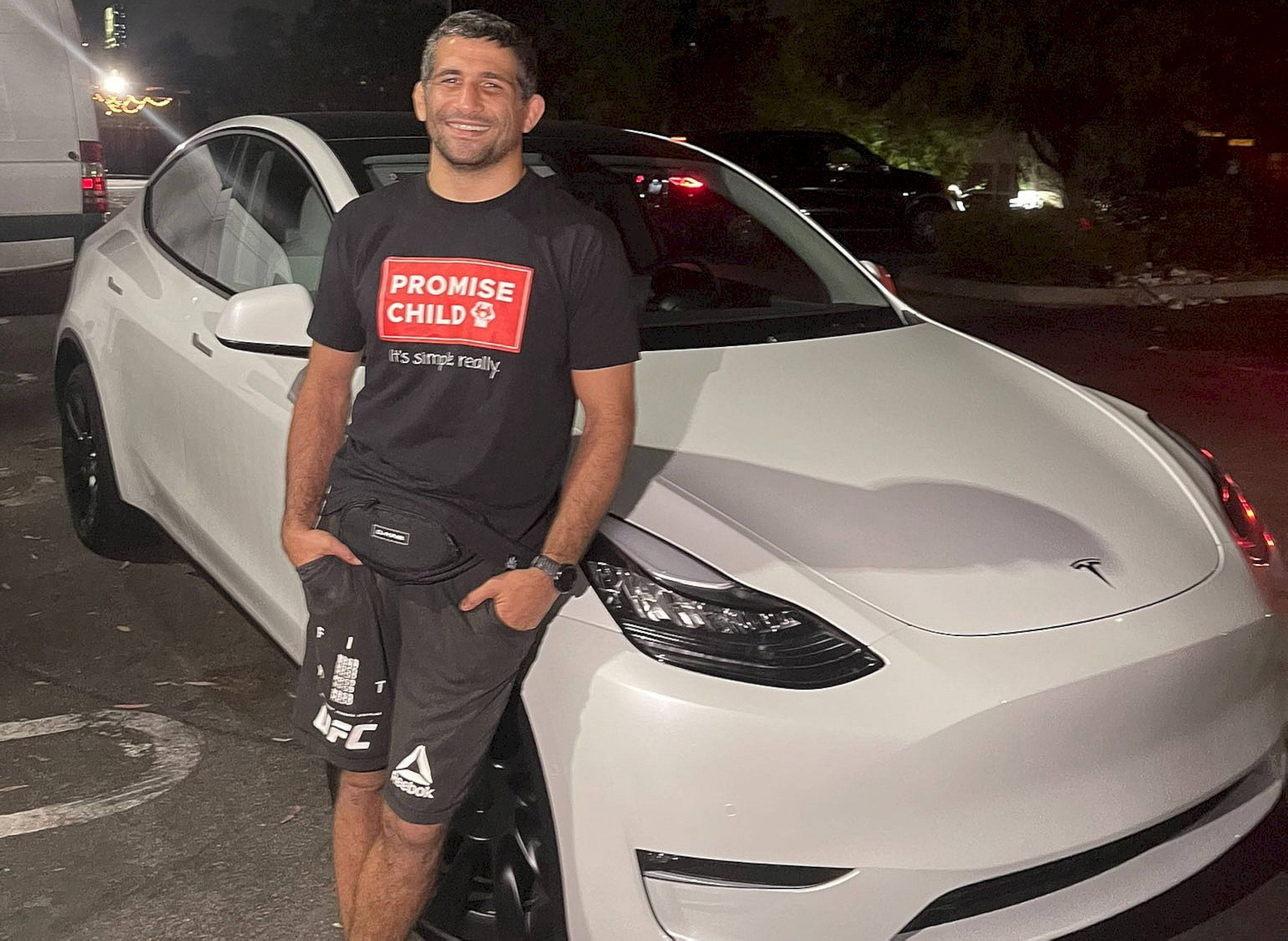 Beneil Dariush, Promise Child t-shirt, white Tesla, Full HD Desktop Wallpaper