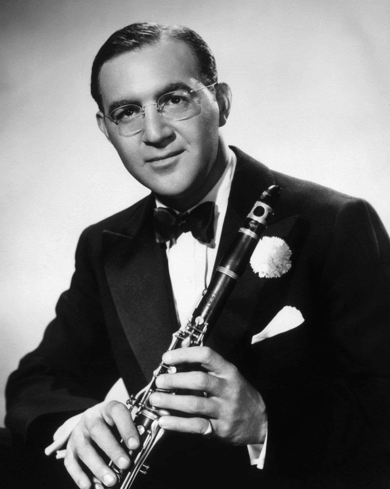 Benny Goodman, clarinet, tuxedo, HD Phone Wallpaper