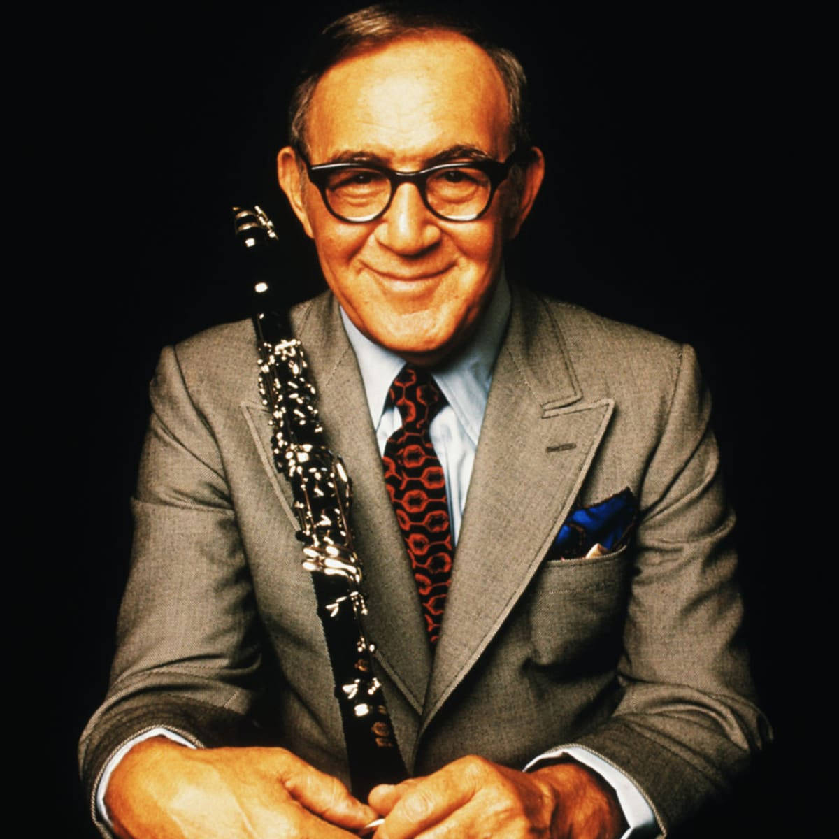 Benny Goodman, clarinet, gray suit, SD Desktop Wallpaper