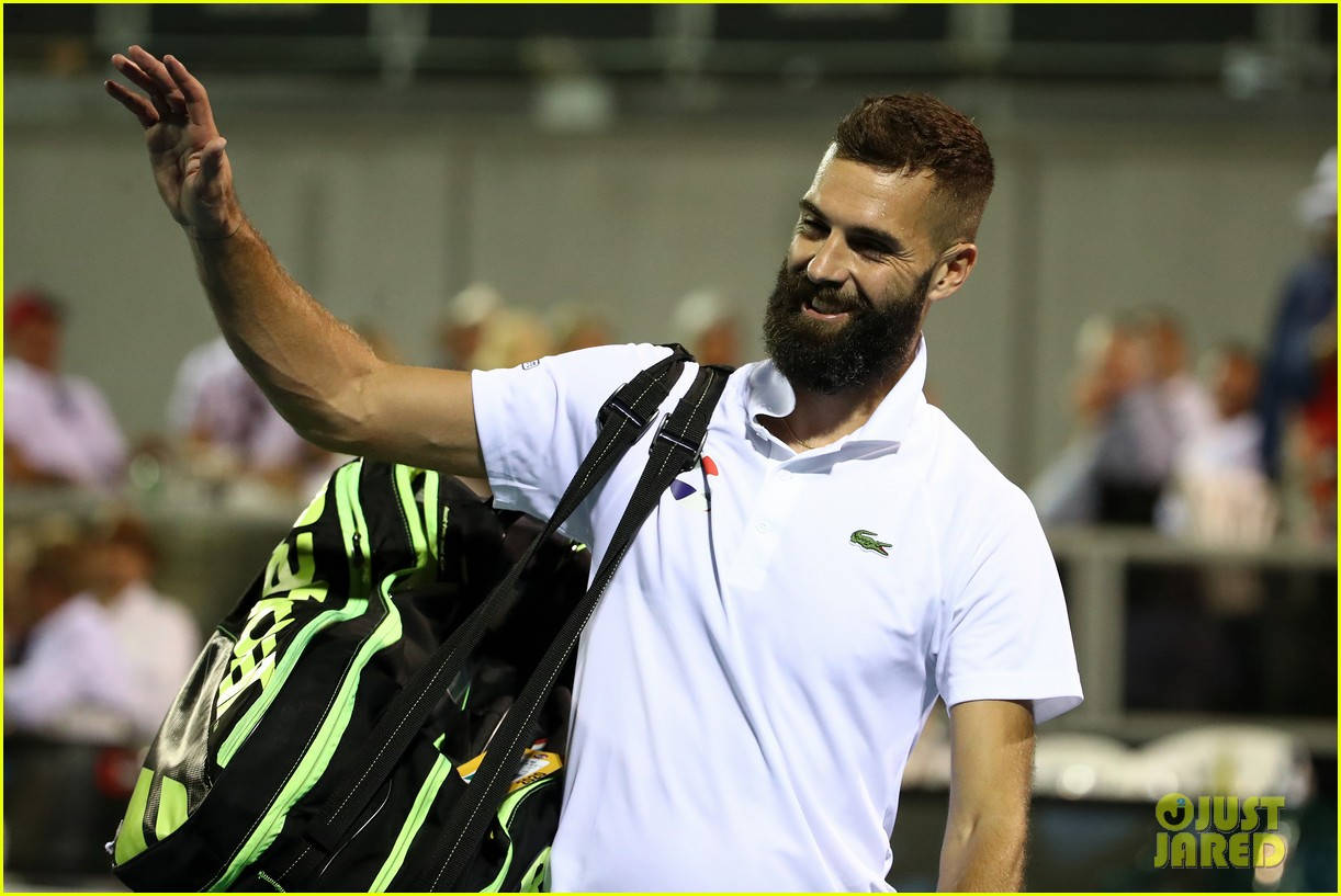 Benoit Paire, white polo, black and neon green racket bag, SD Desktop Wallpaper