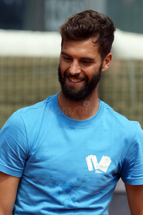 Benoit Paire, blue t-shirt, bearded man, SD Phone Wallpaper