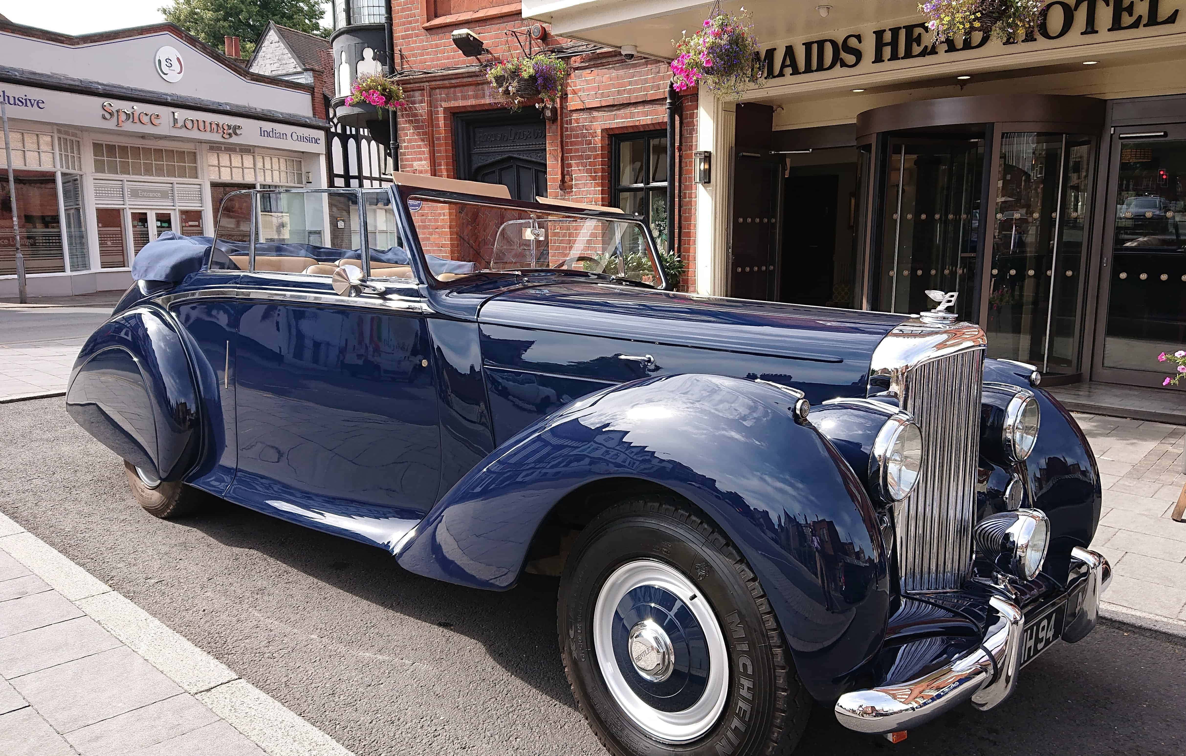 Bentley Mark VI, glossy deep blue, vintage convertible, 4K Desktop Wallpaper