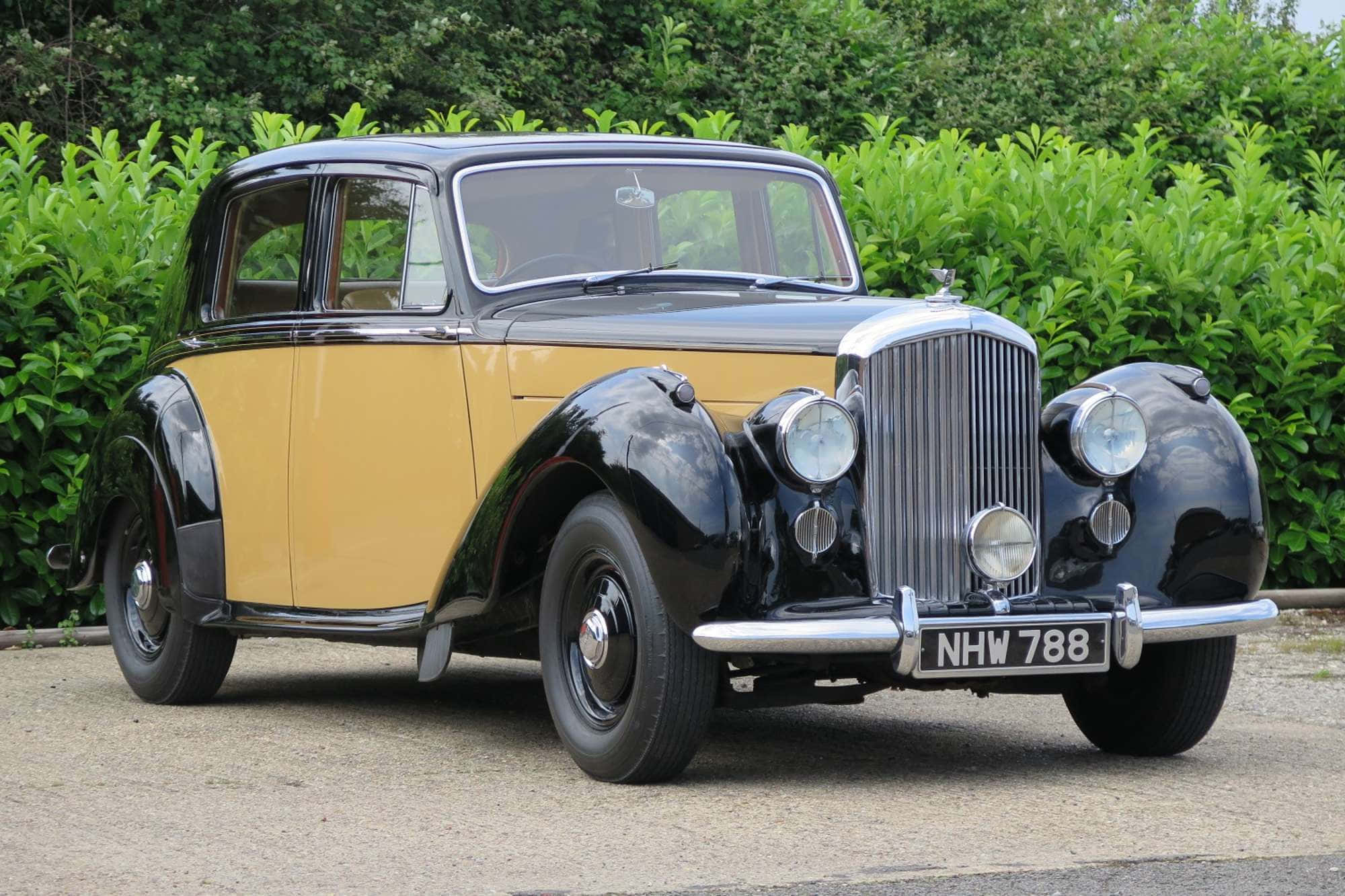 Bentley Mark VI, black, mustard yellow, Full HD Desktop Wallpaper