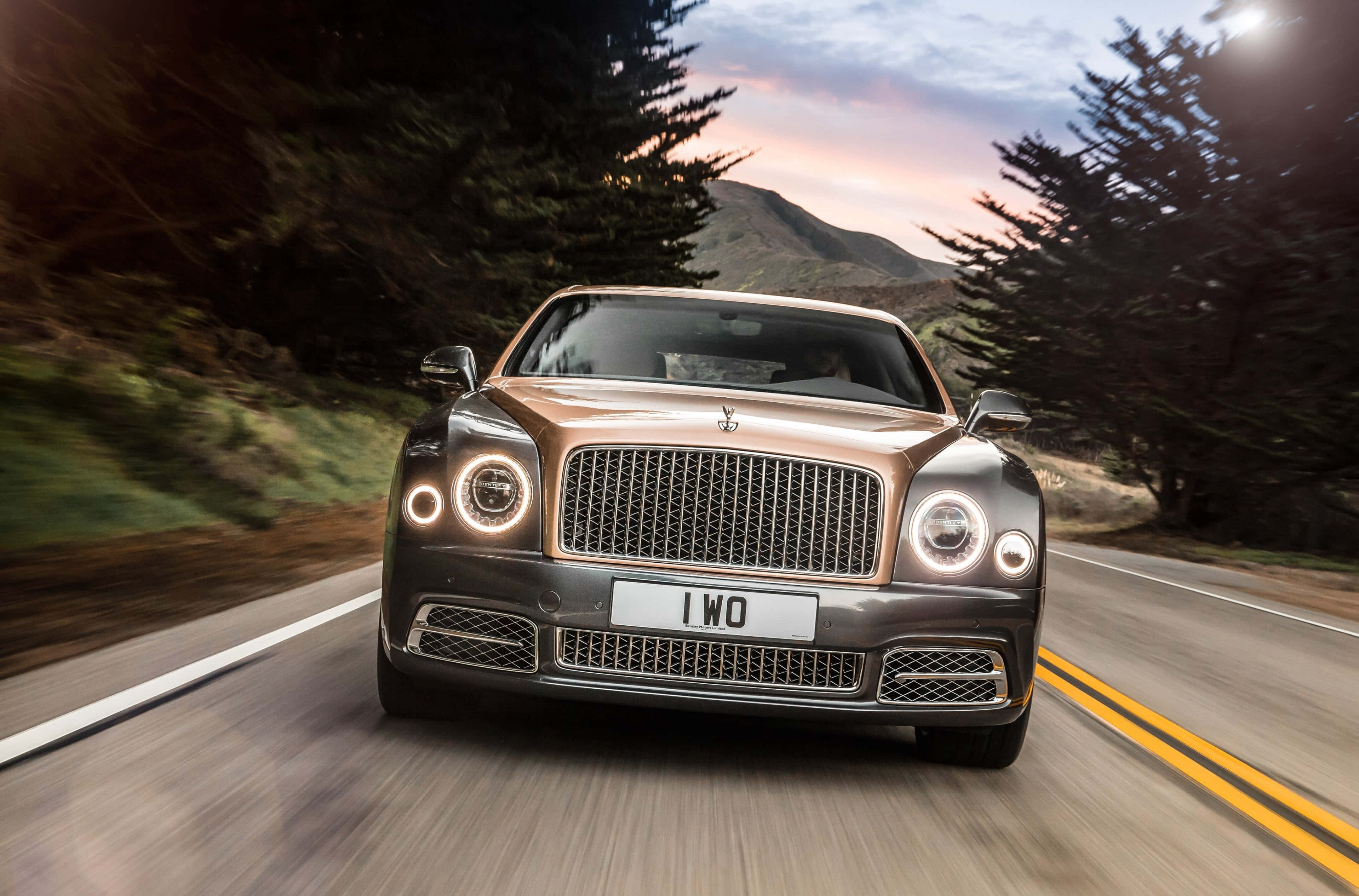 Bentley Mulsanne, gold, sunset, 4K Desktop Wallpaper