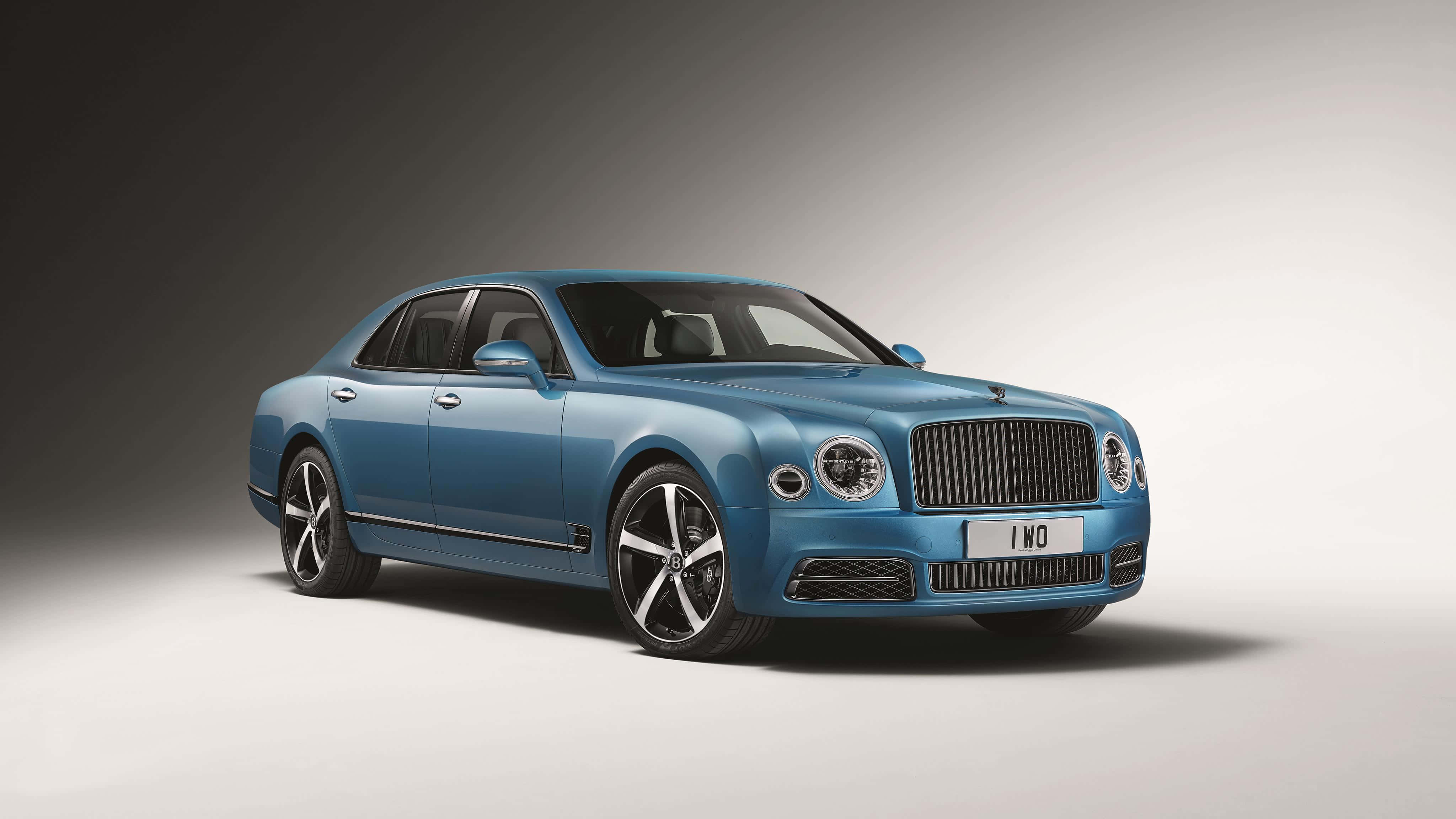 Bentley Mulsanne, sleek blue, studio lighting, 4K Desktop Wallpaper
