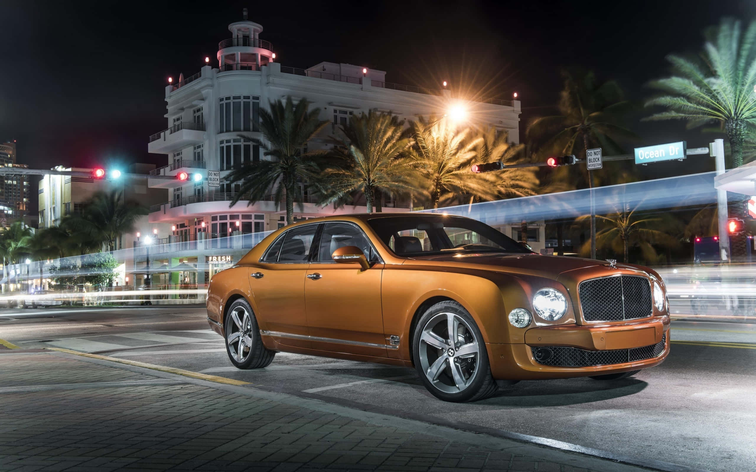 Bentley Mulsanne, Miami night, palm trees, 2K Desktop Wallpaper