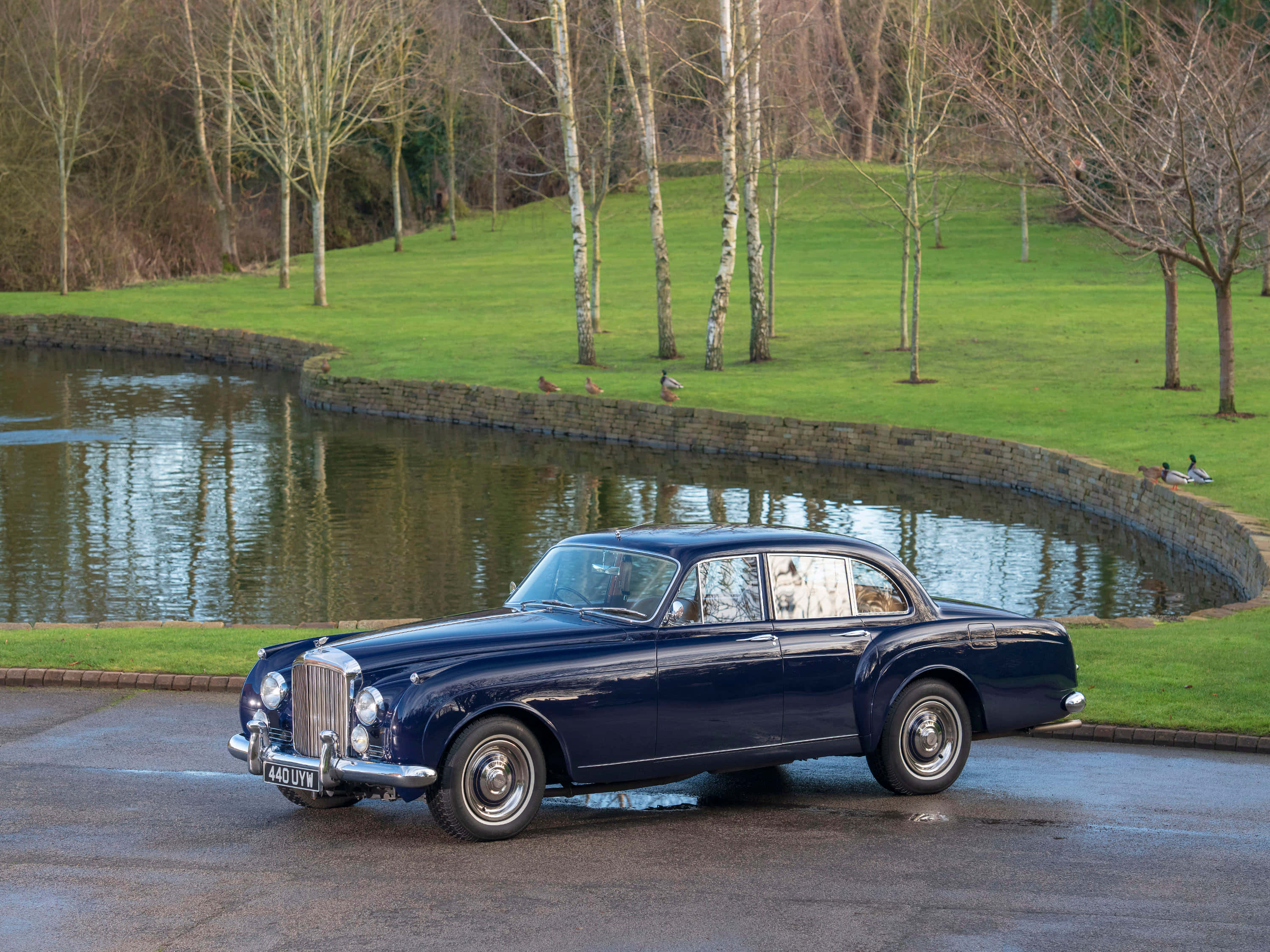 Bentley S2, blue, curved pond, 2K Desktop Wallpaper