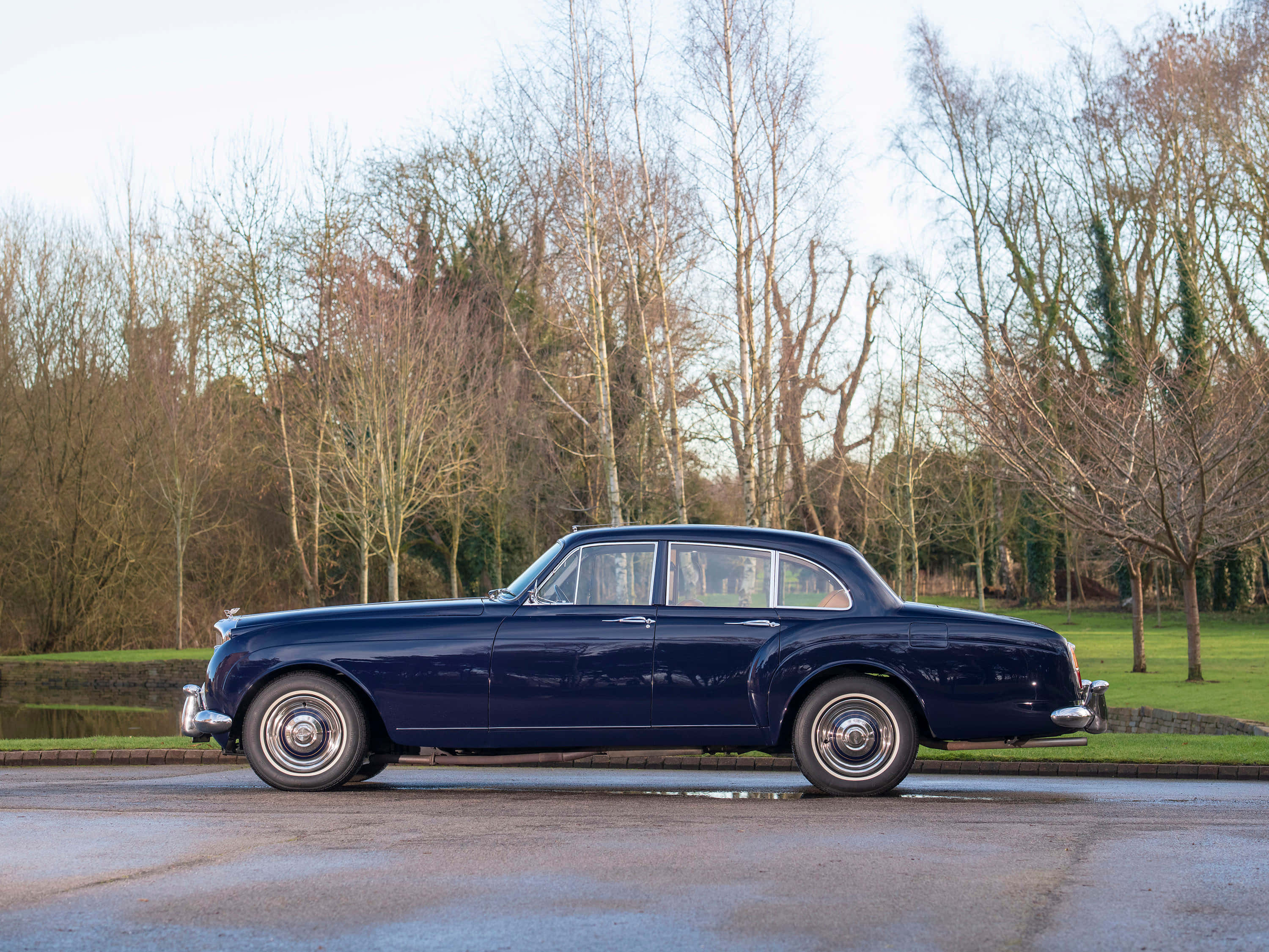 Bentley S2, navy blue, wet road, 2K Desktop Wallpaper