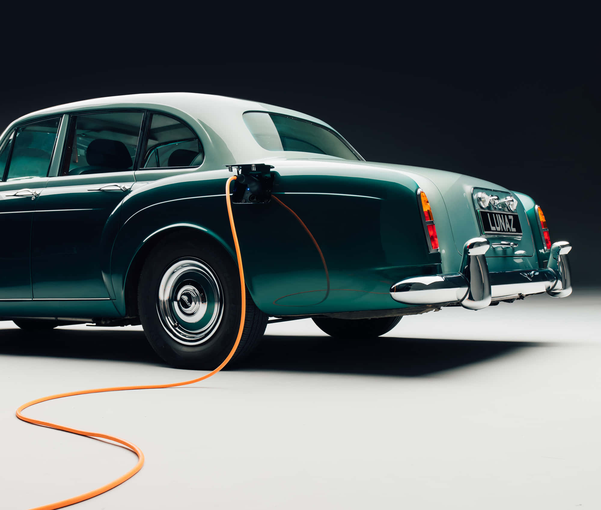 Bentley S2, vintage green, chrome accents, Full HD Desktop Wallpaper