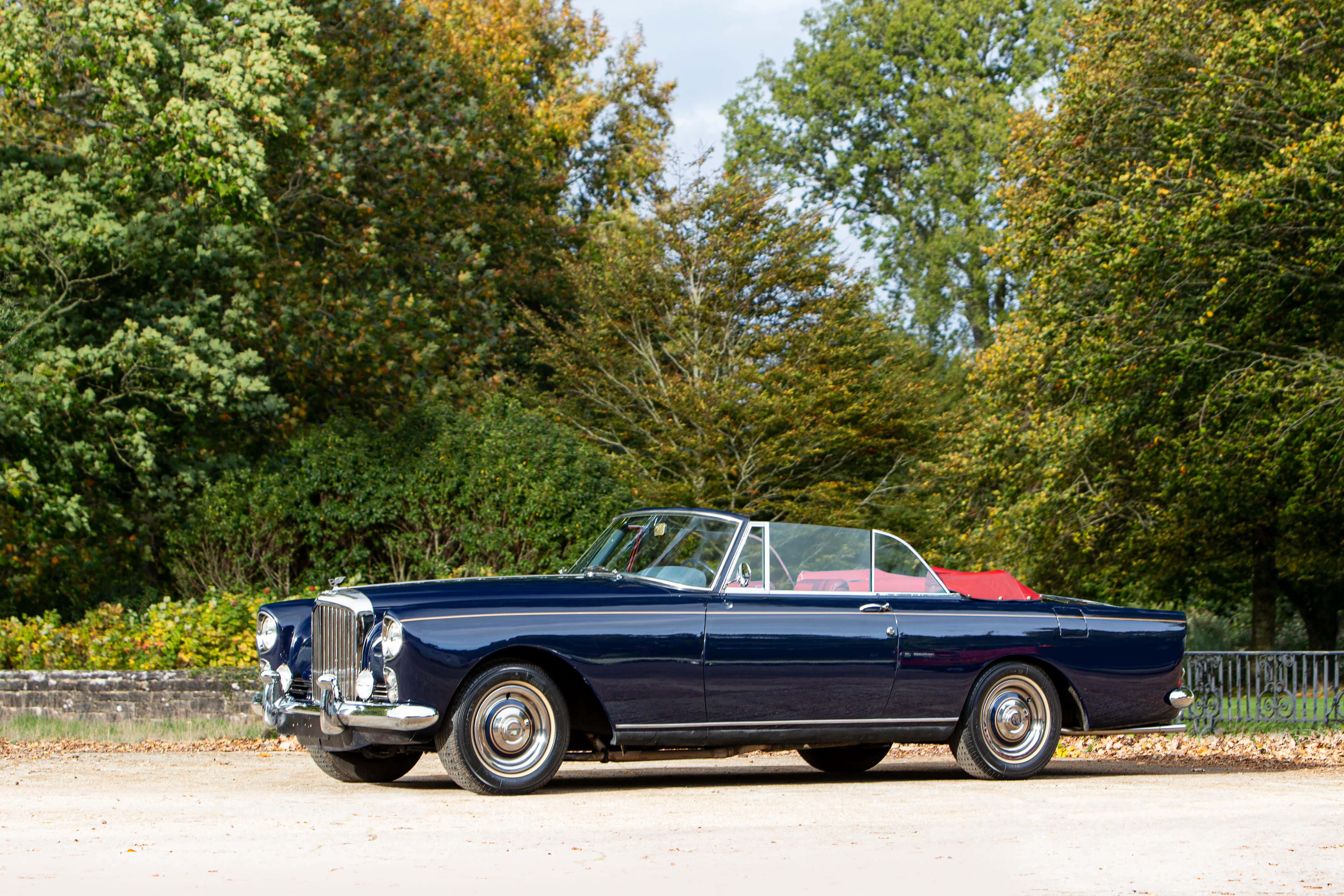 Bentley S2, navy blue, red soft top, 4K Desktop Wallpaper